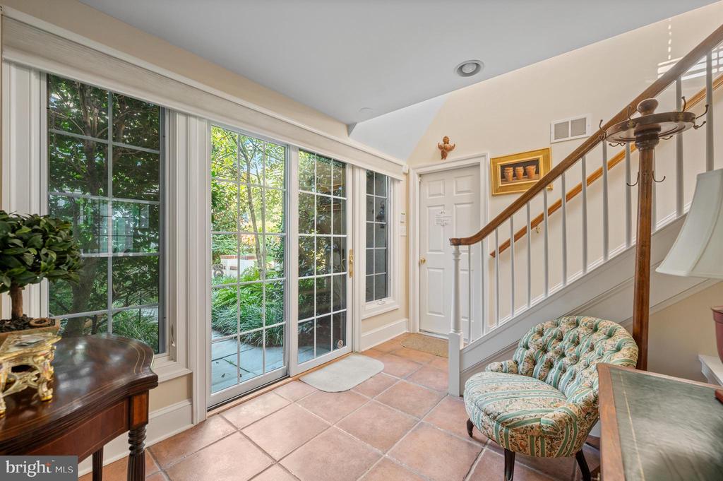 1236 DENBIGH LANE