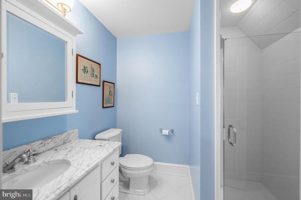1236 DENBIGH LANE
