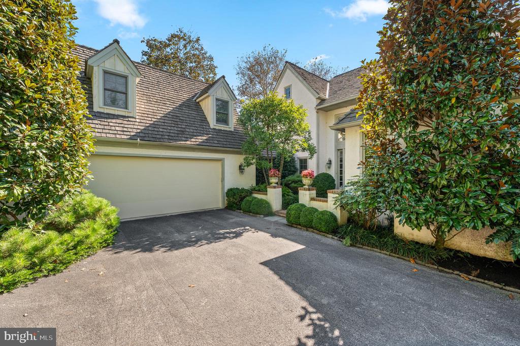 1236 DENBIGH LANE