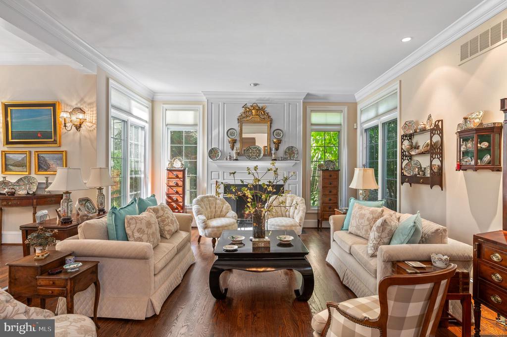 1236 DENBIGH LANE