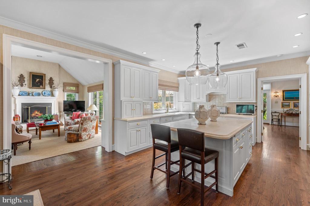1236 DENBIGH LANE