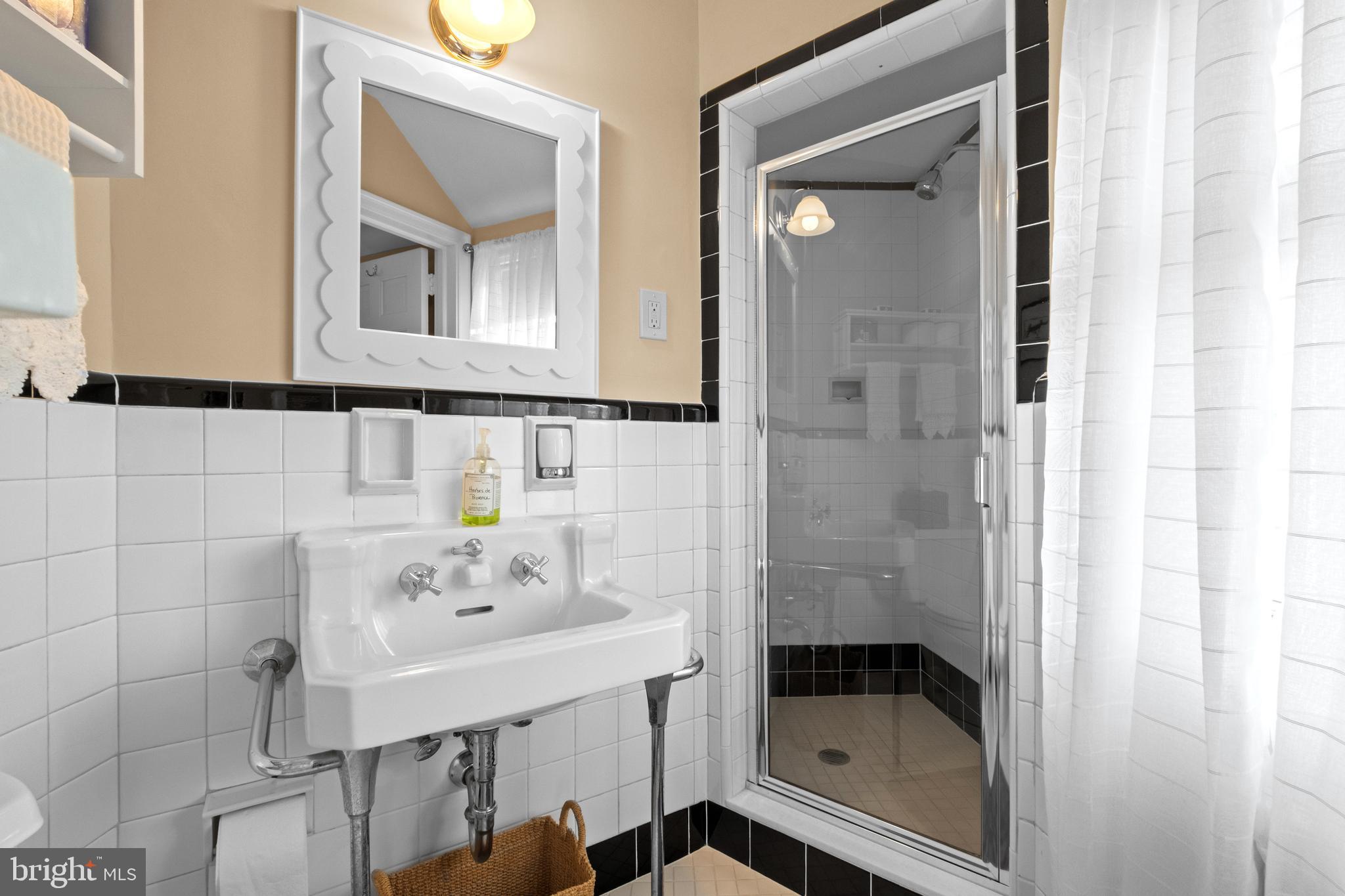 810 MERION SQUARE ROAD