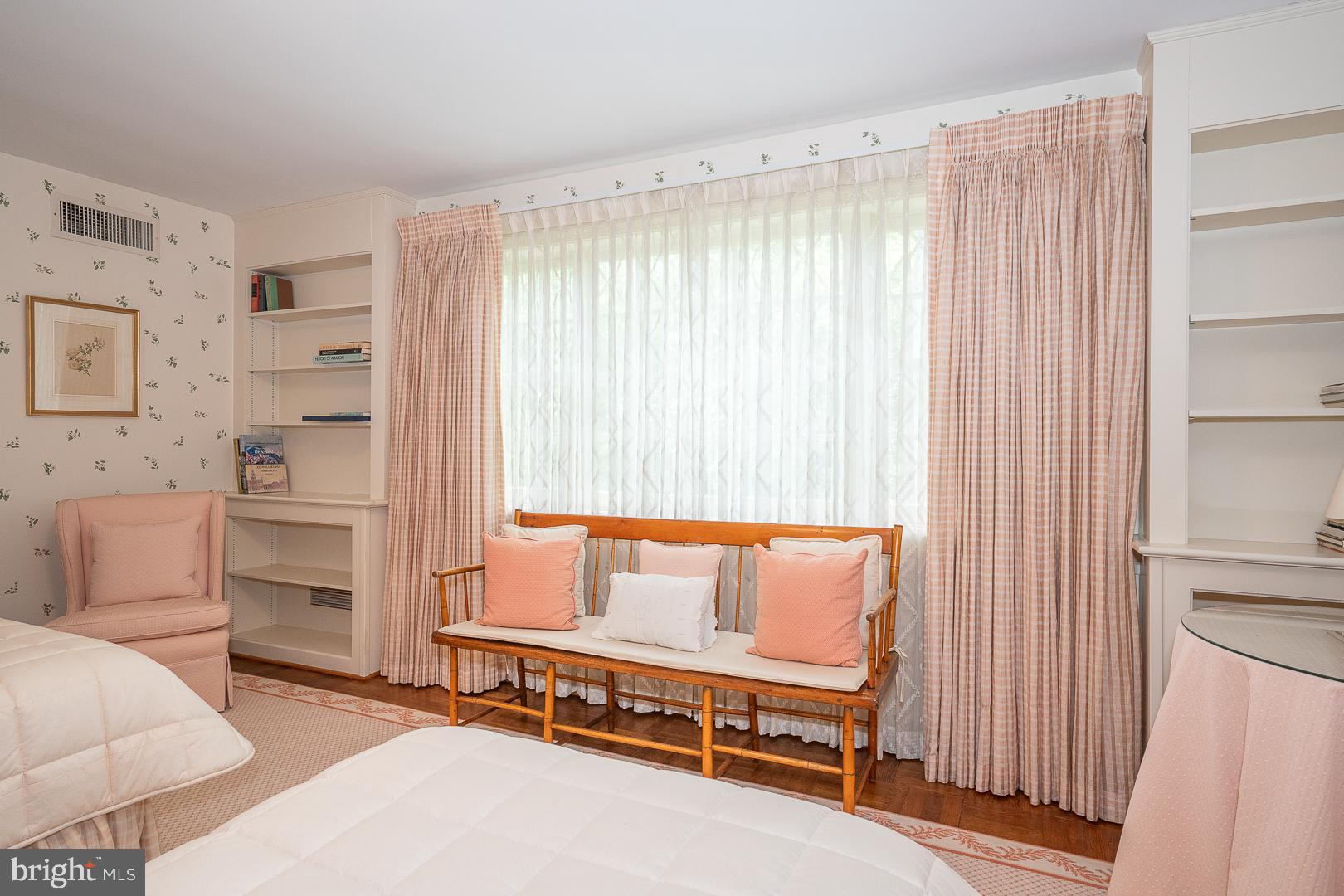 1109 BRYNLAWN ROAD