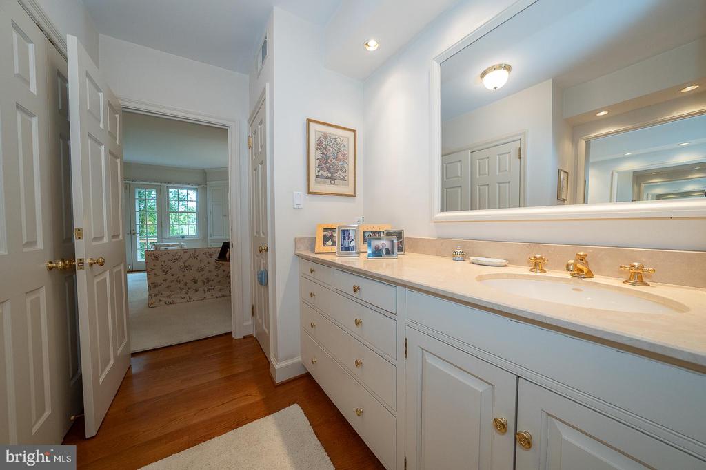 1109 BRYNLAWN ROAD