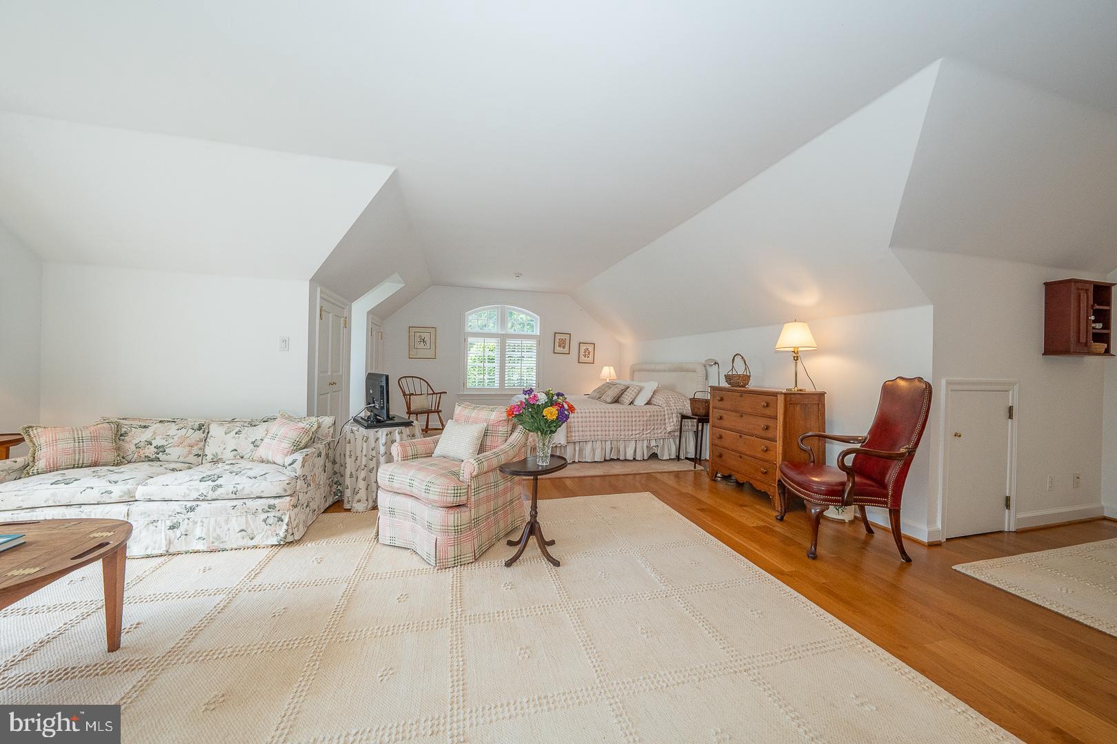 1109 BRYNLAWN ROAD