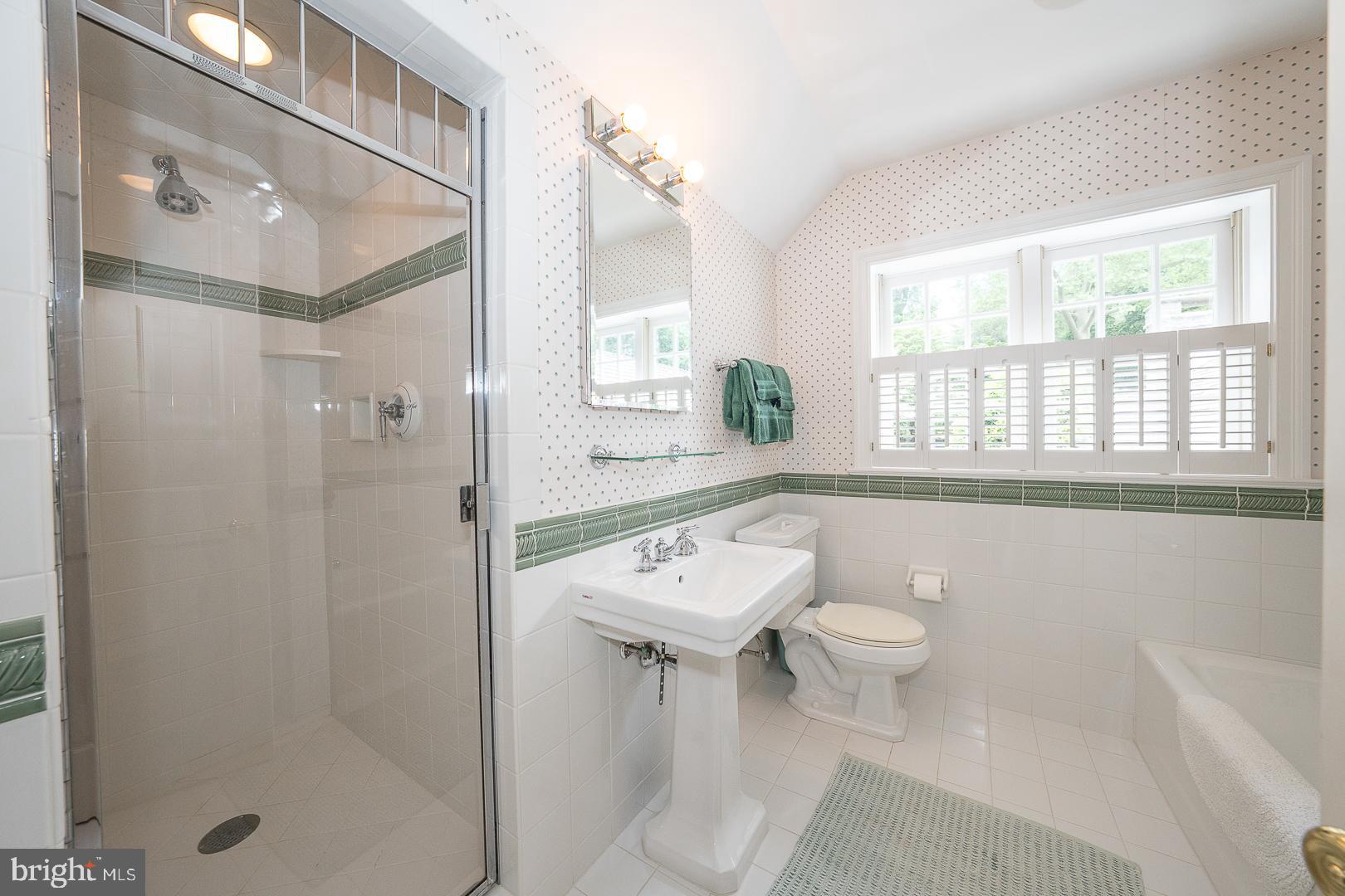 1109 BRYNLAWN ROAD