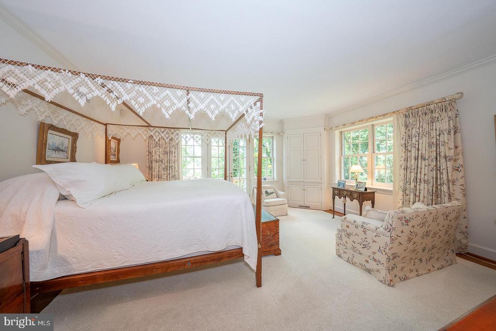 1109 BRYNLAWN ROAD