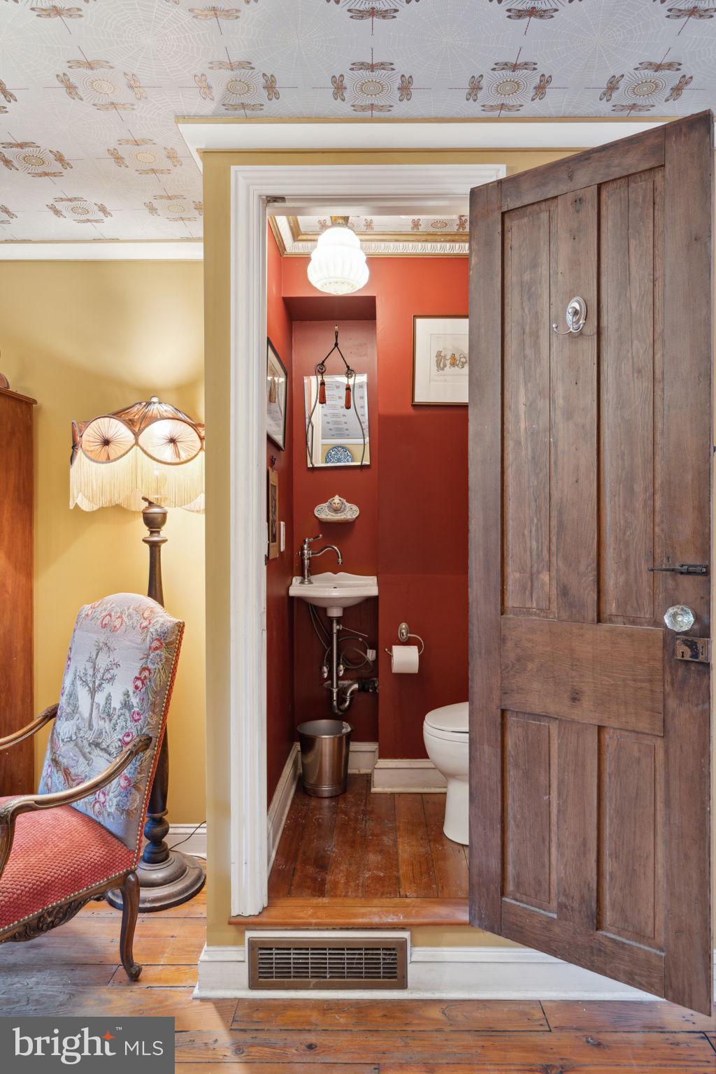 332 S 24th St