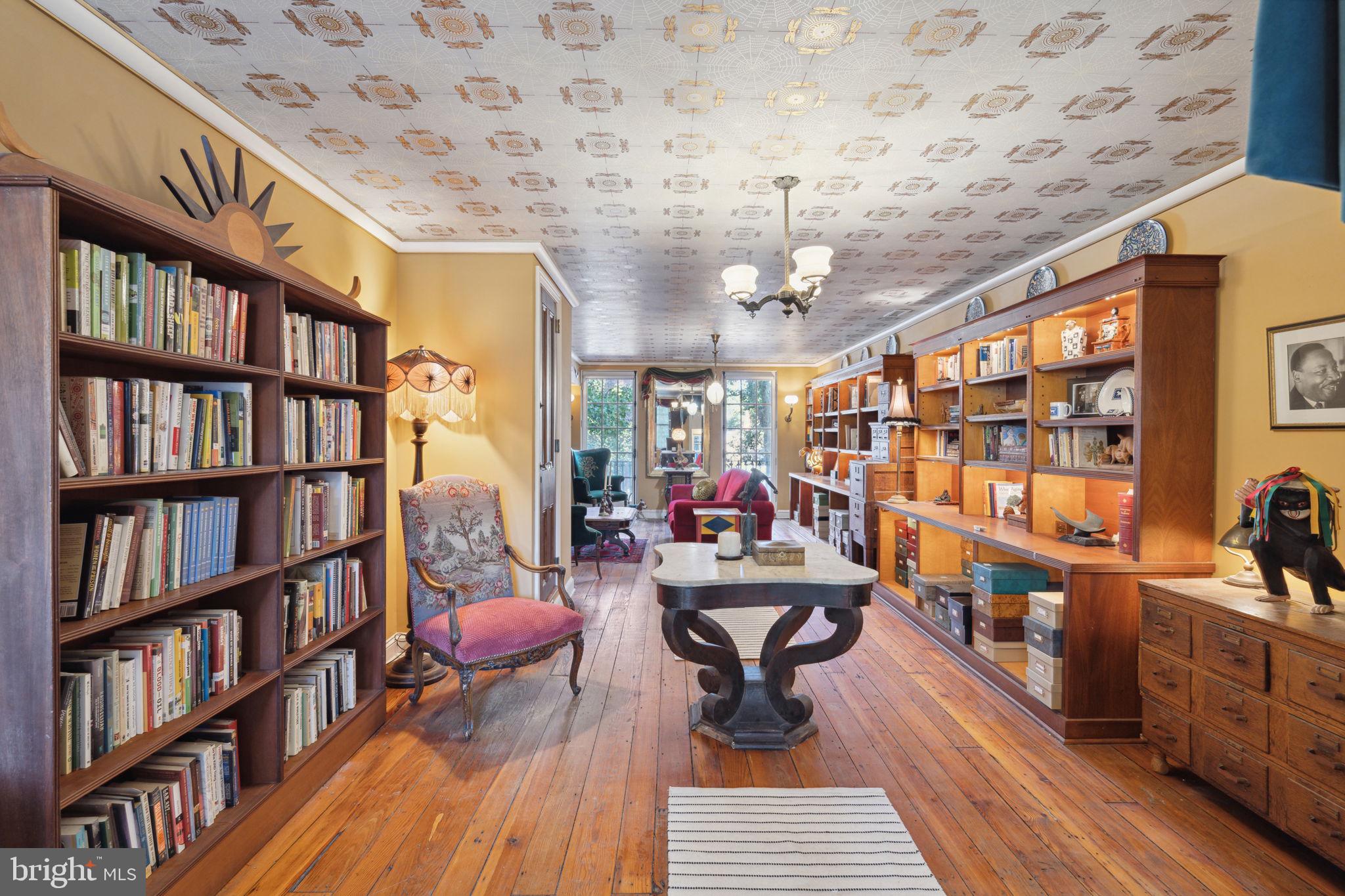 332 S 24th St