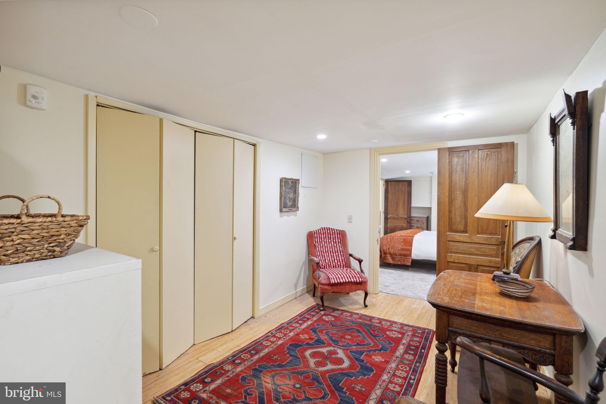 332 S 24th St