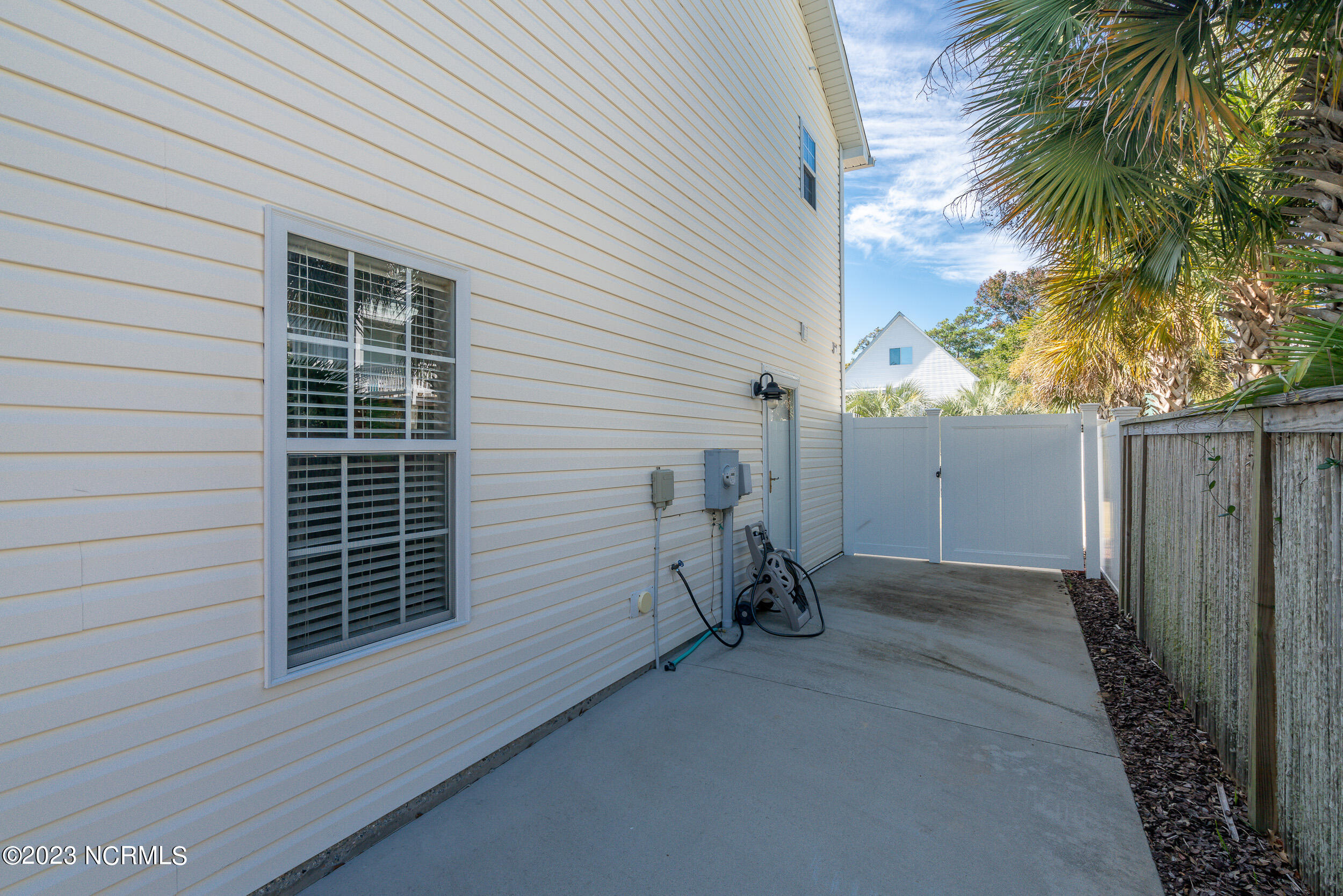 151 NE 30th Street