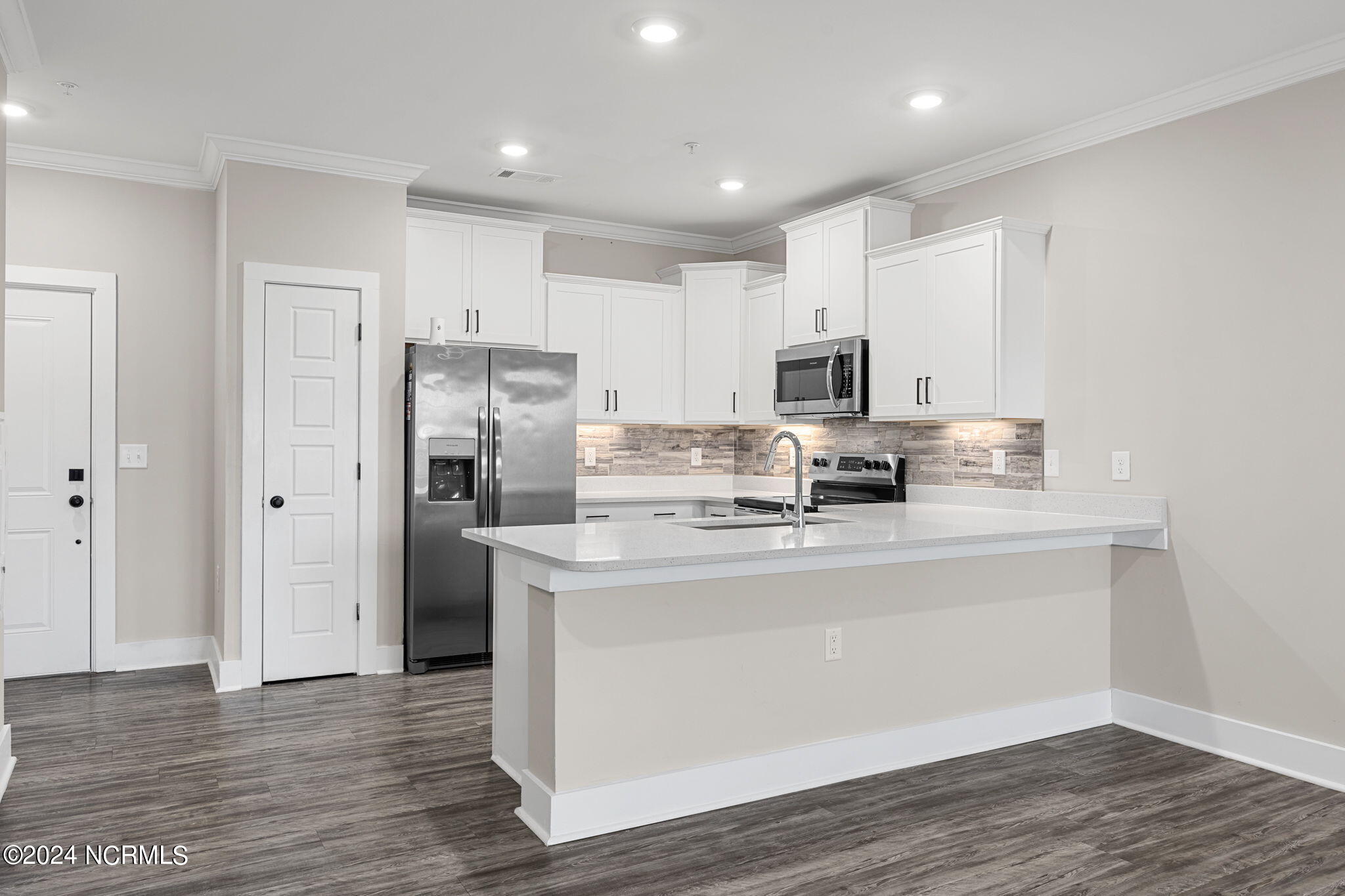 395 S Crow Creek Drive, 1601