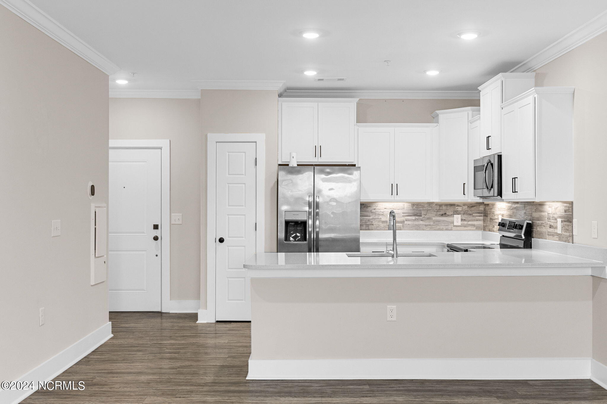 395 S Crow Creek Drive, 1601