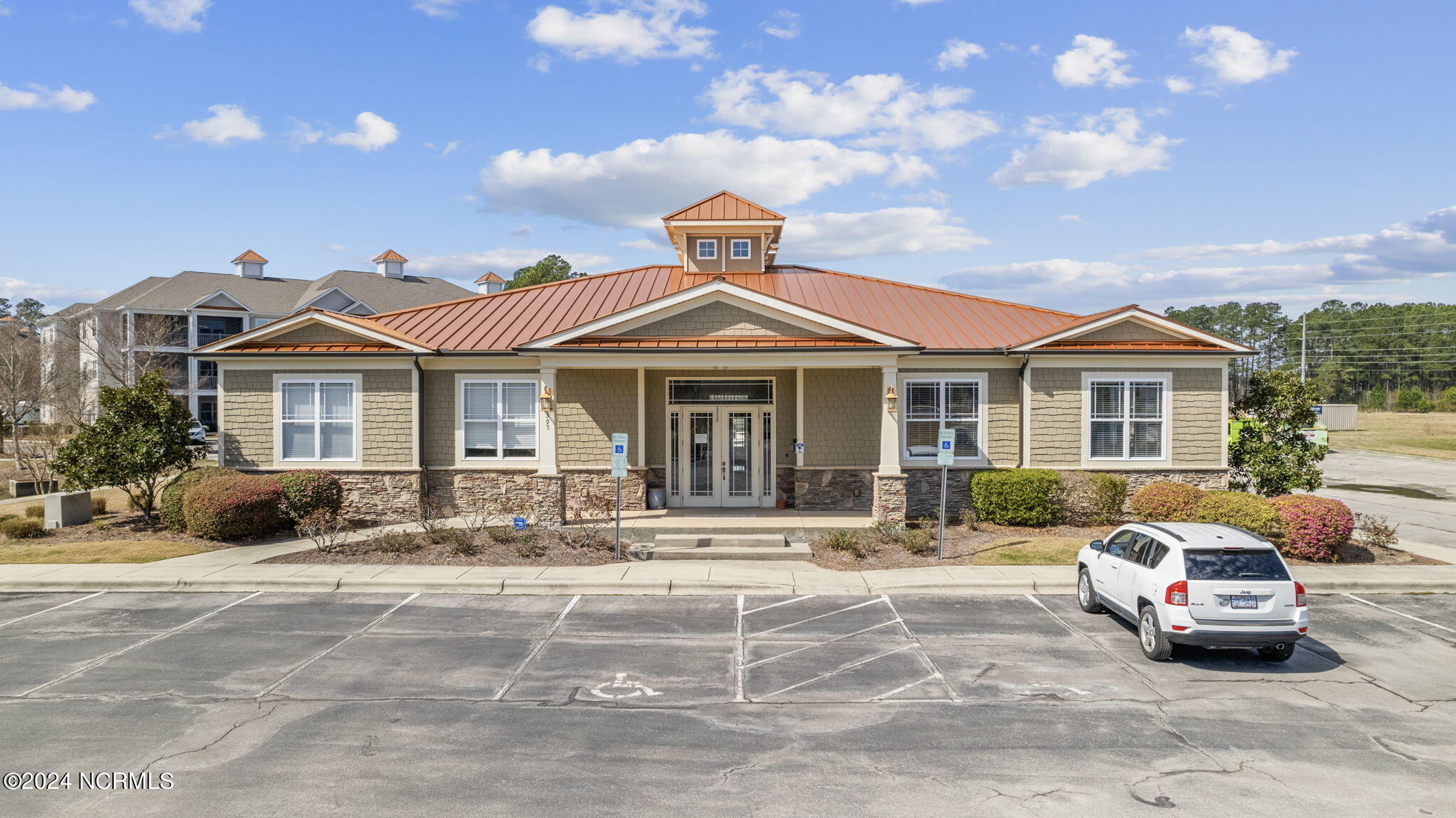 395 S Crow Creek Drive, 1601