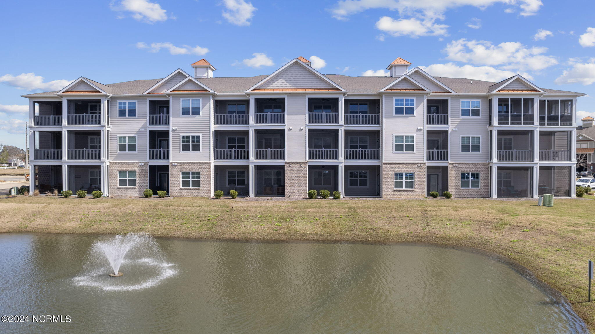 395 S Crow Creek Drive, 1601