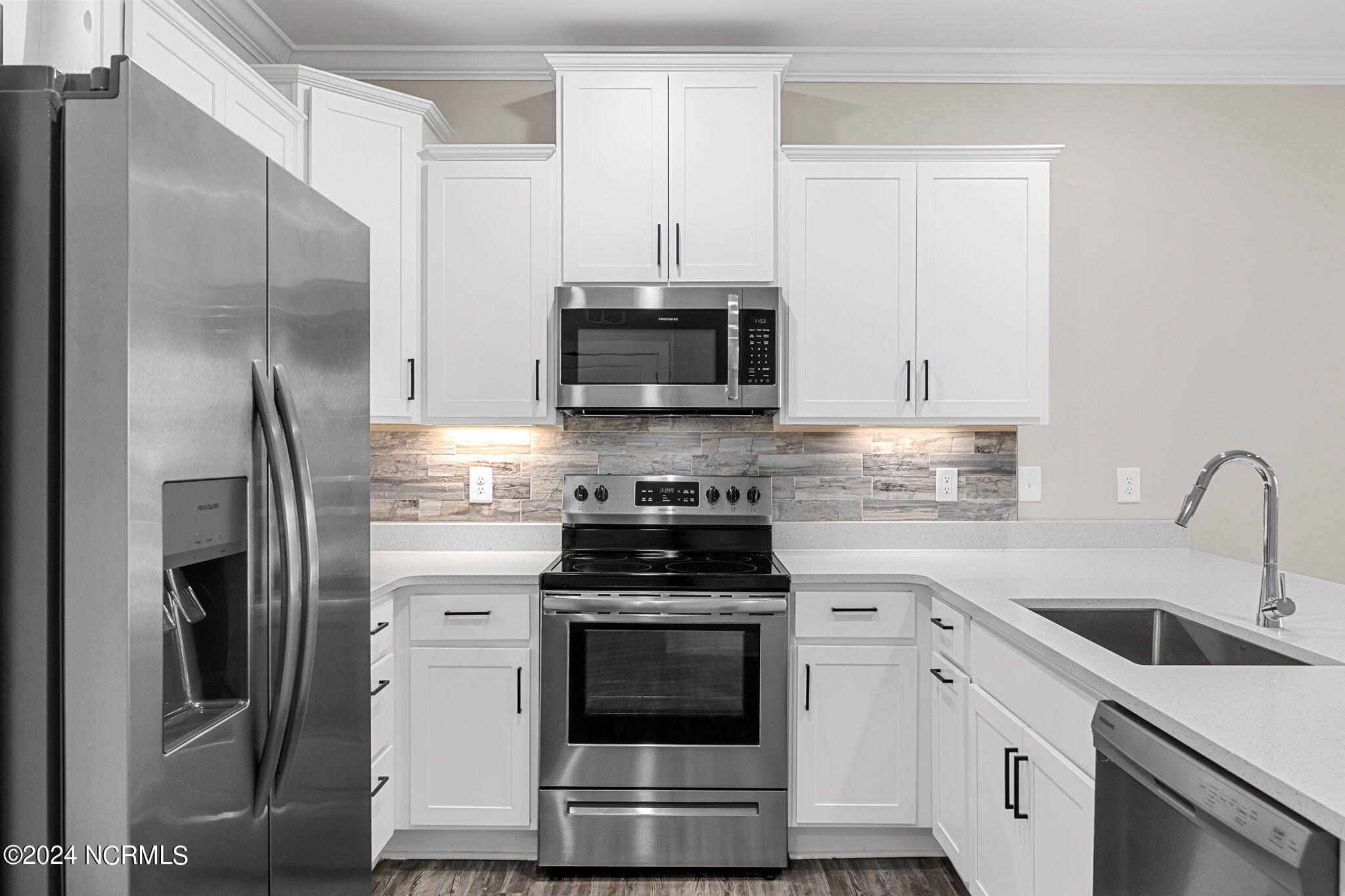 395 S Crow Creek Drive, 1601