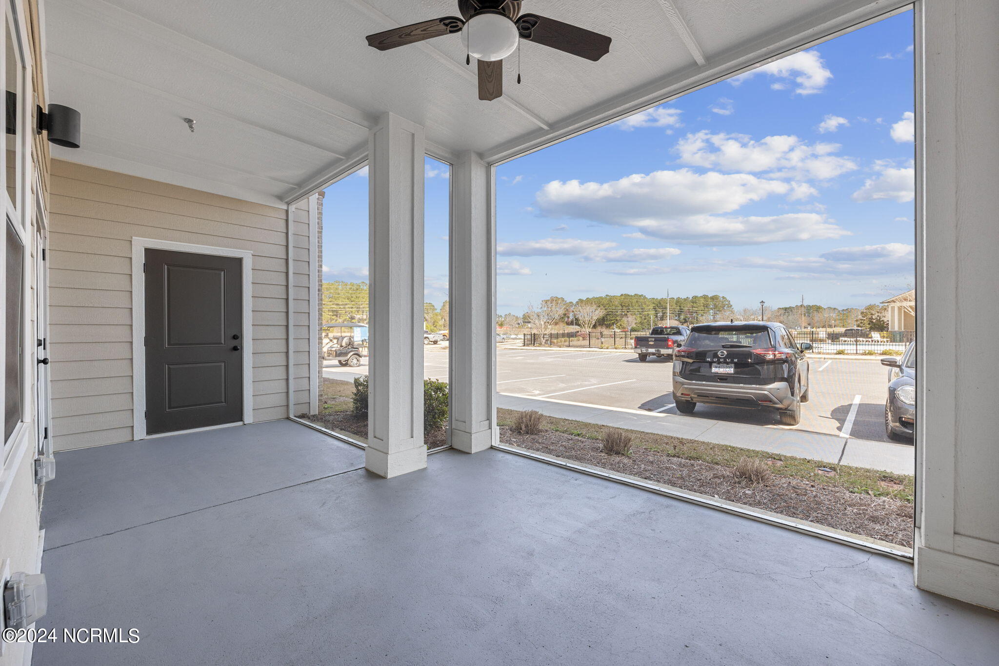 395 S Crow Creek Drive, 1601