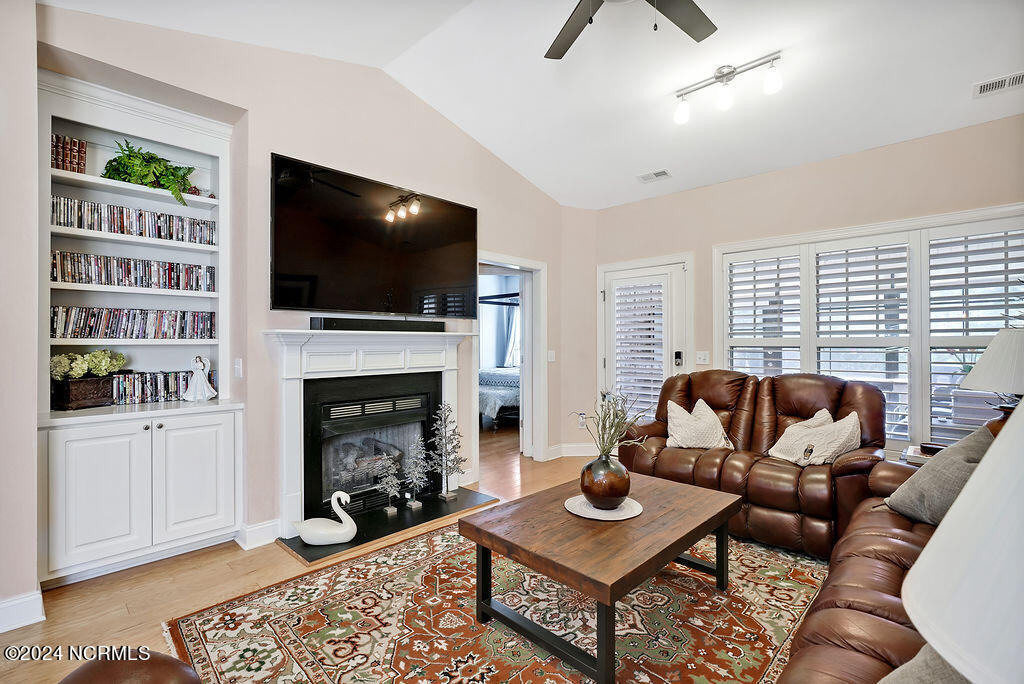 1160 Serotina Drive SE