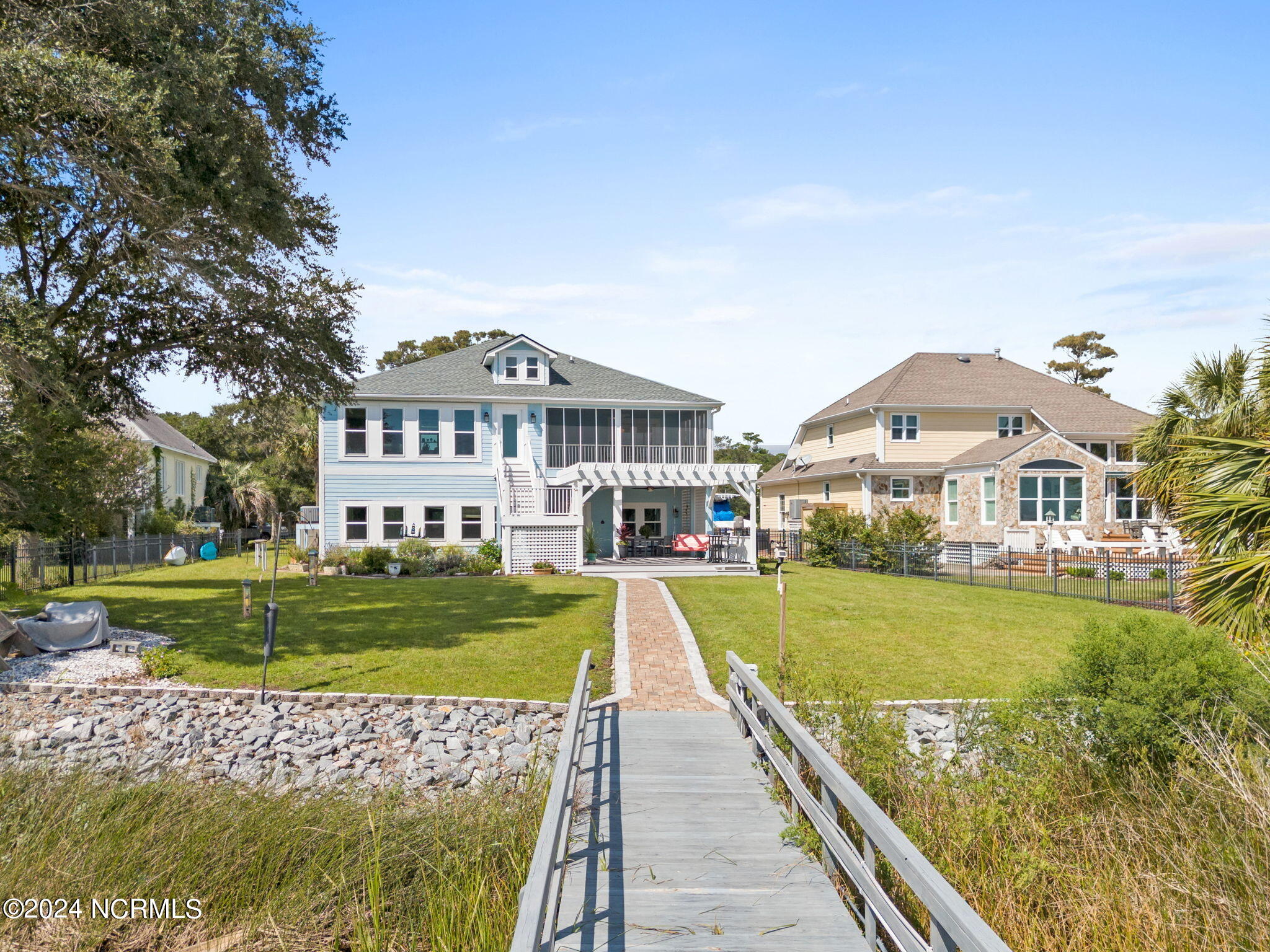 3717 Windy Point Road SW
