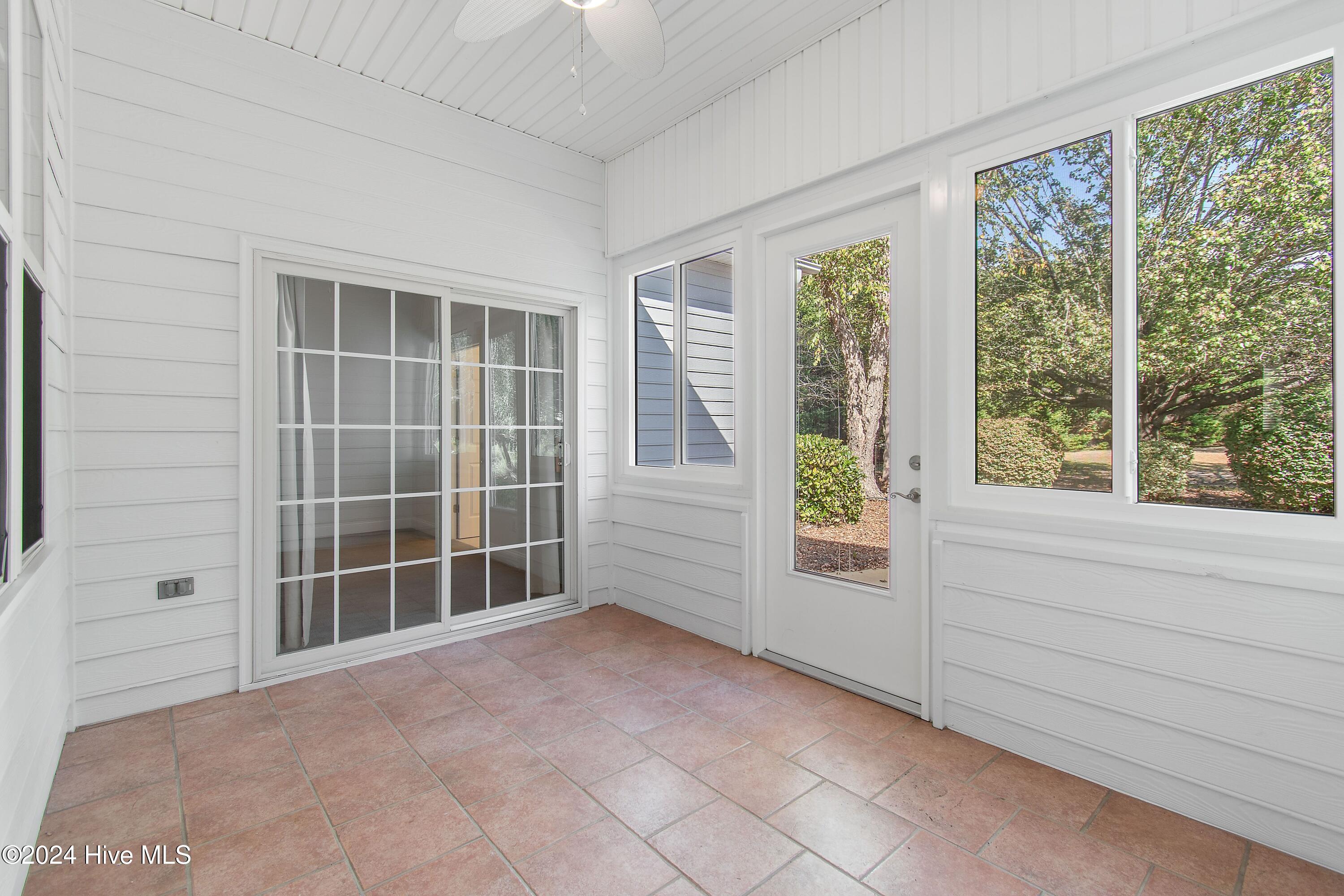 3138 Lakeside Commons Drive SE, 4