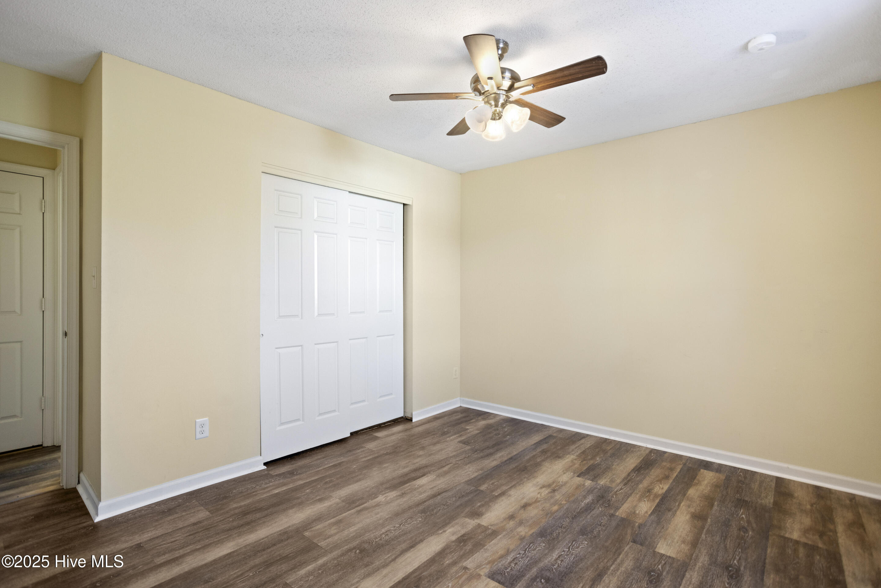 4905 Marlin Court