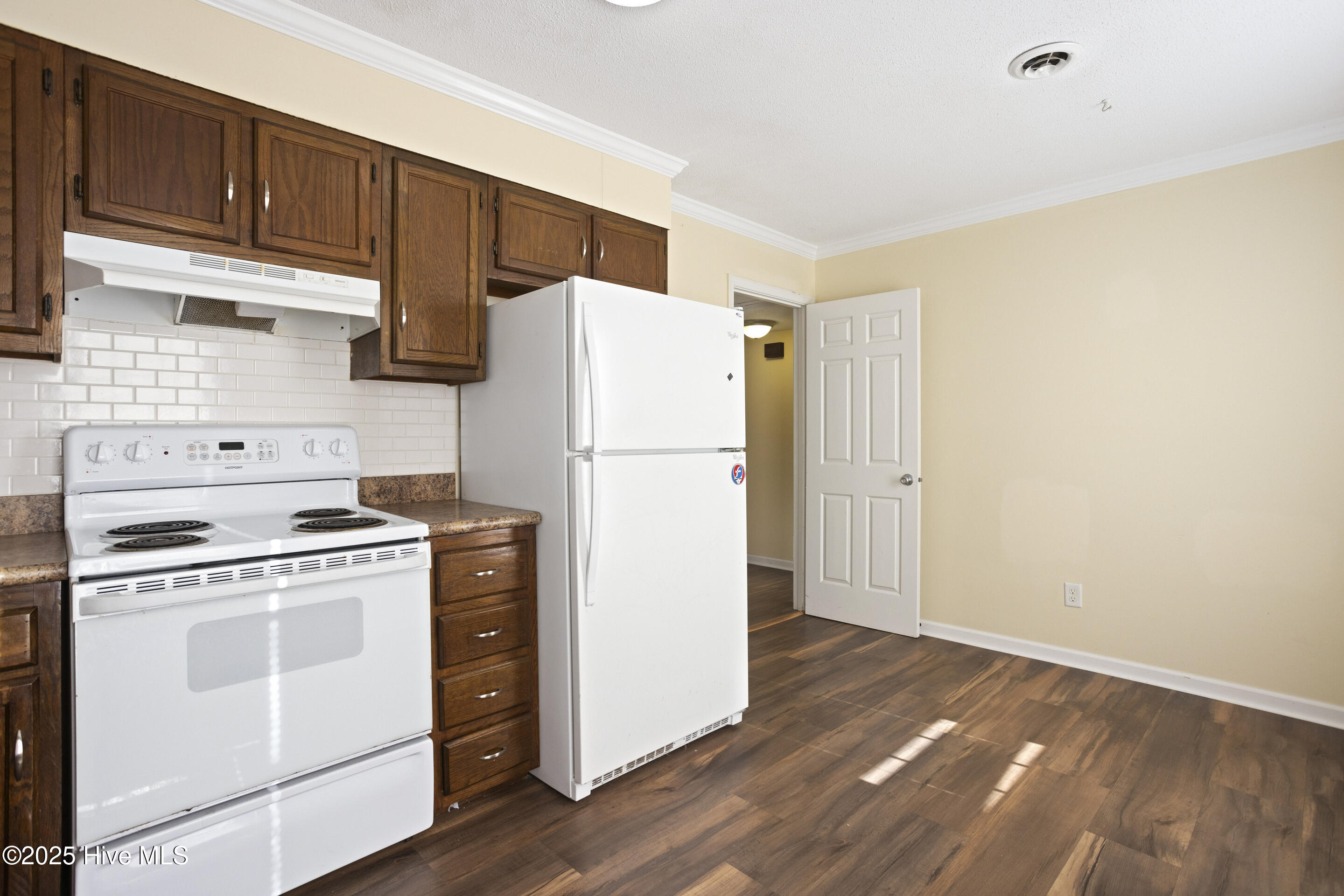 4905 Marlin Court