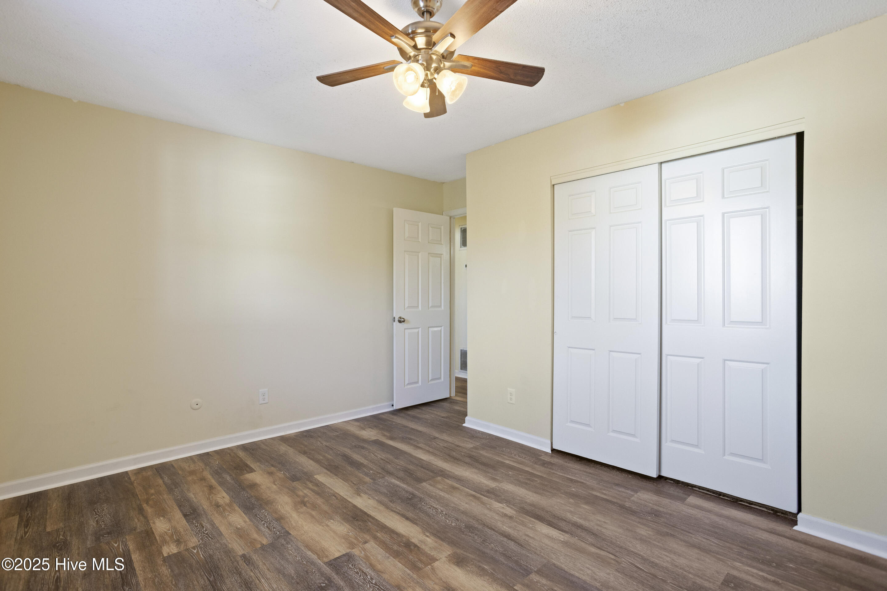 4905 Marlin Court