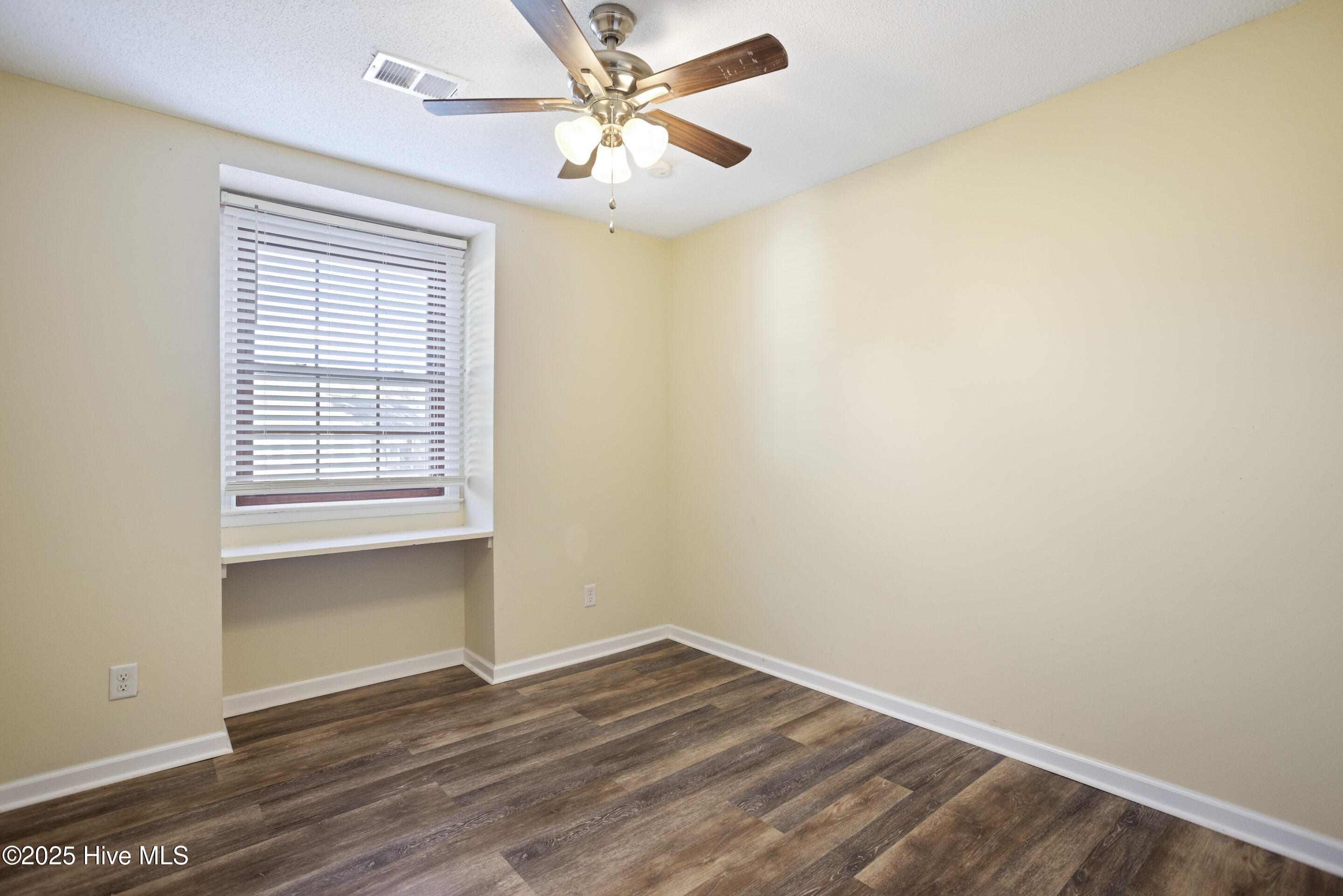 4905 Marlin Court