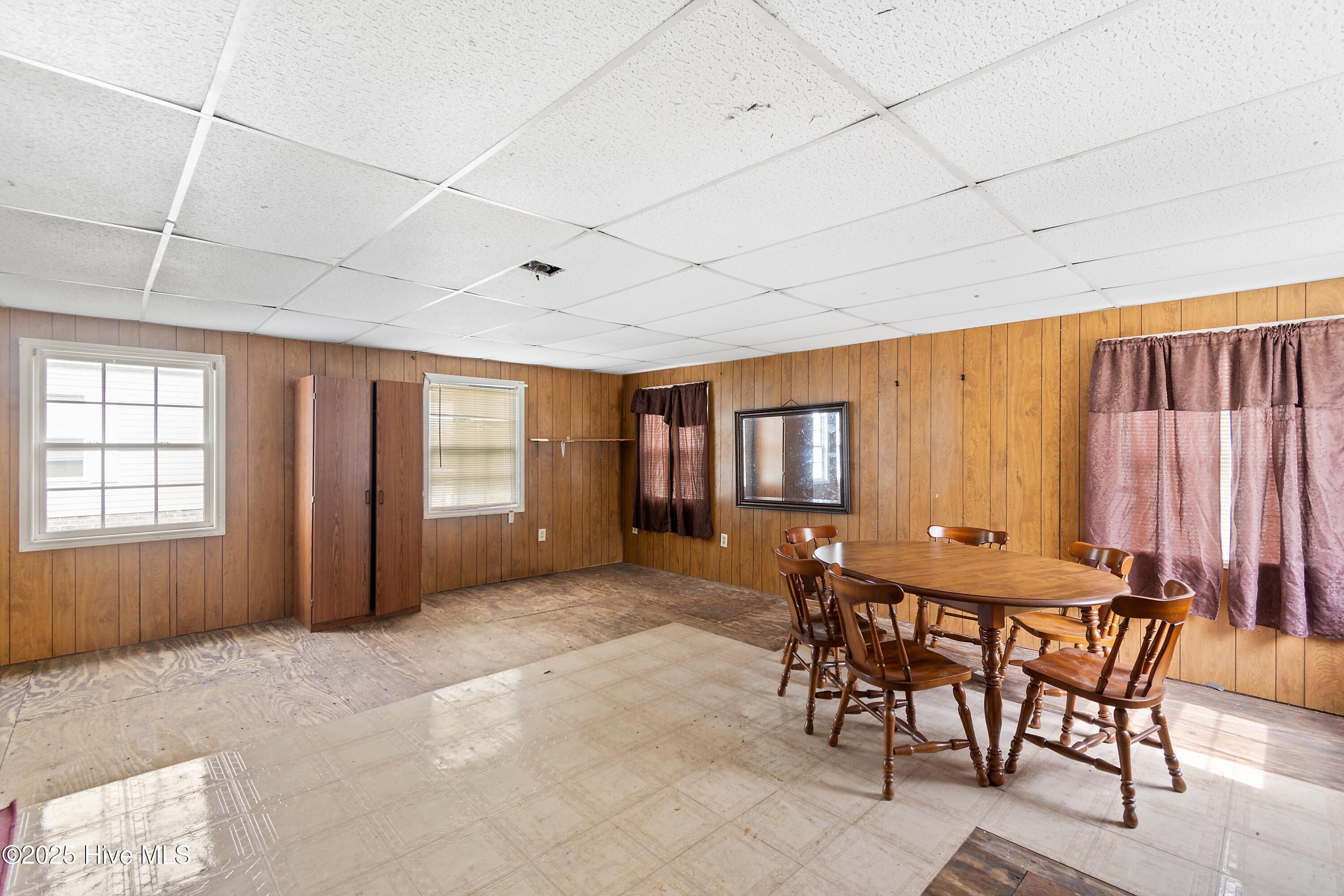 2166 Amy Drive SW