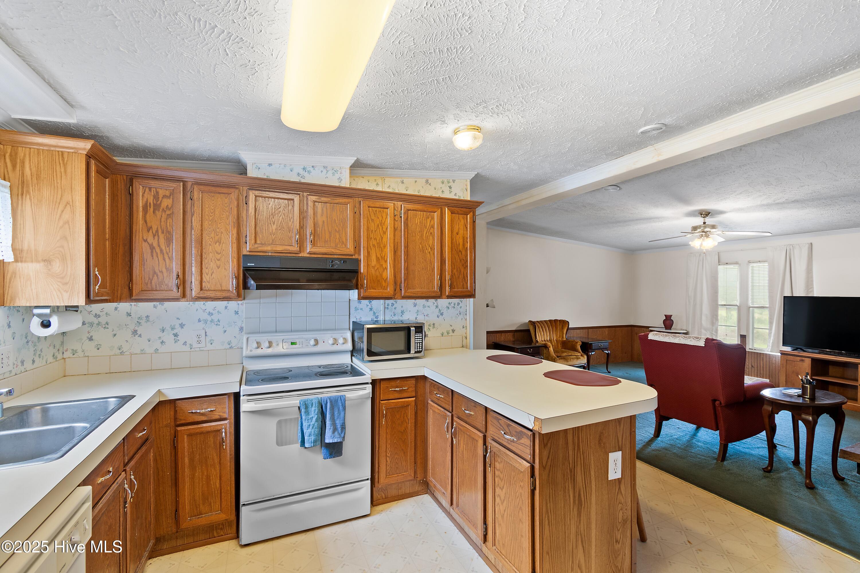 2166 Amy Drive SW