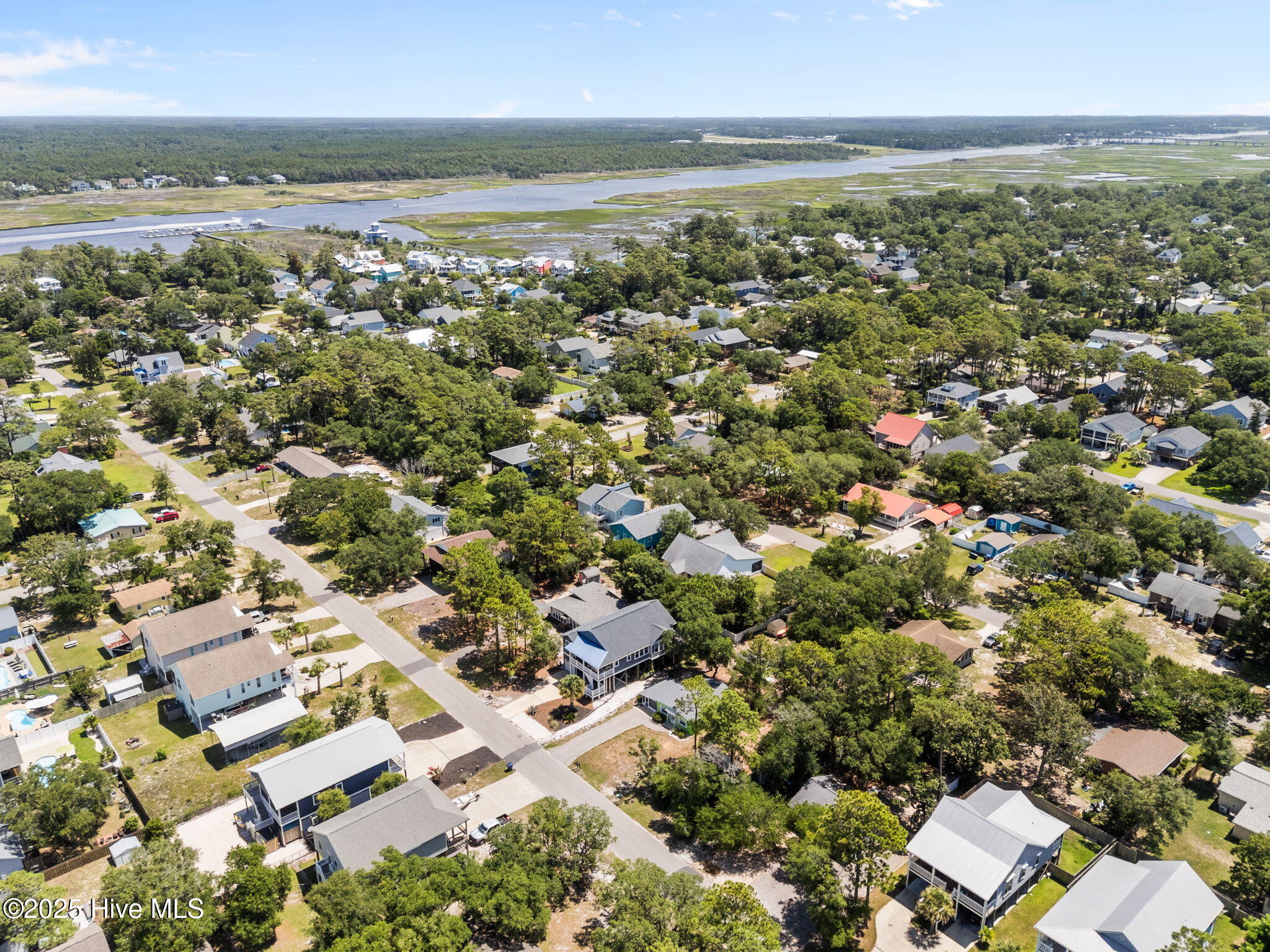 214 NE 59th Street, Oak Island