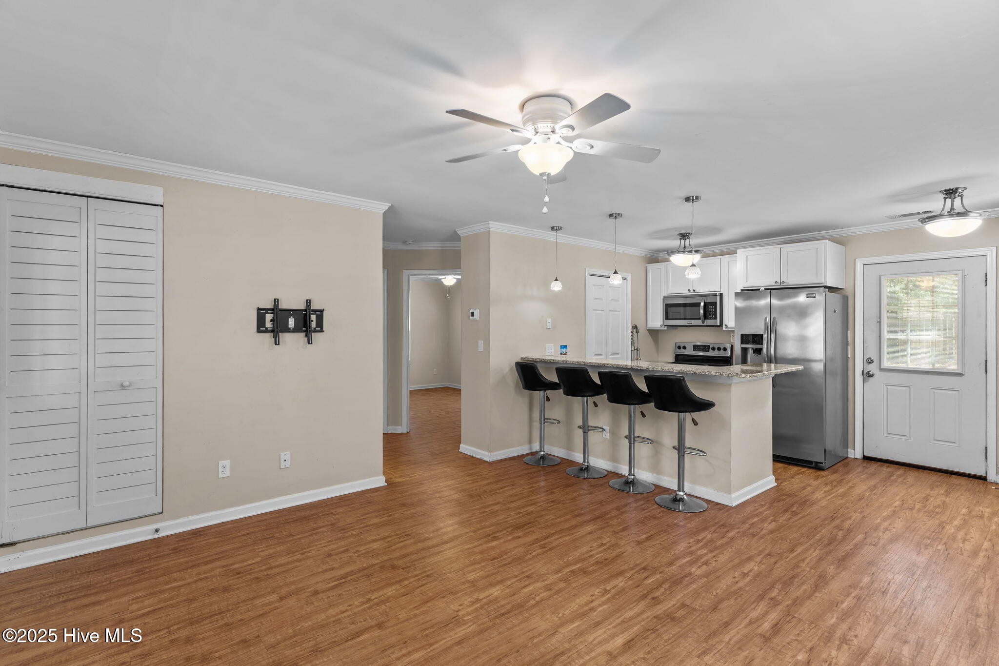 214 NE 59th Street, Oak Island