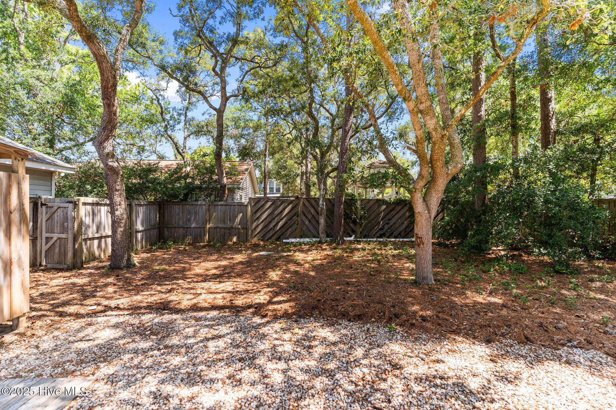 214 NE 59th Street, Oak Island