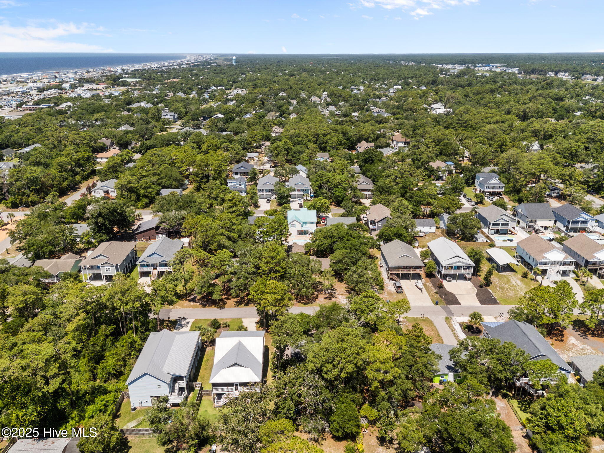 214 NE 59th Street, Oak Island