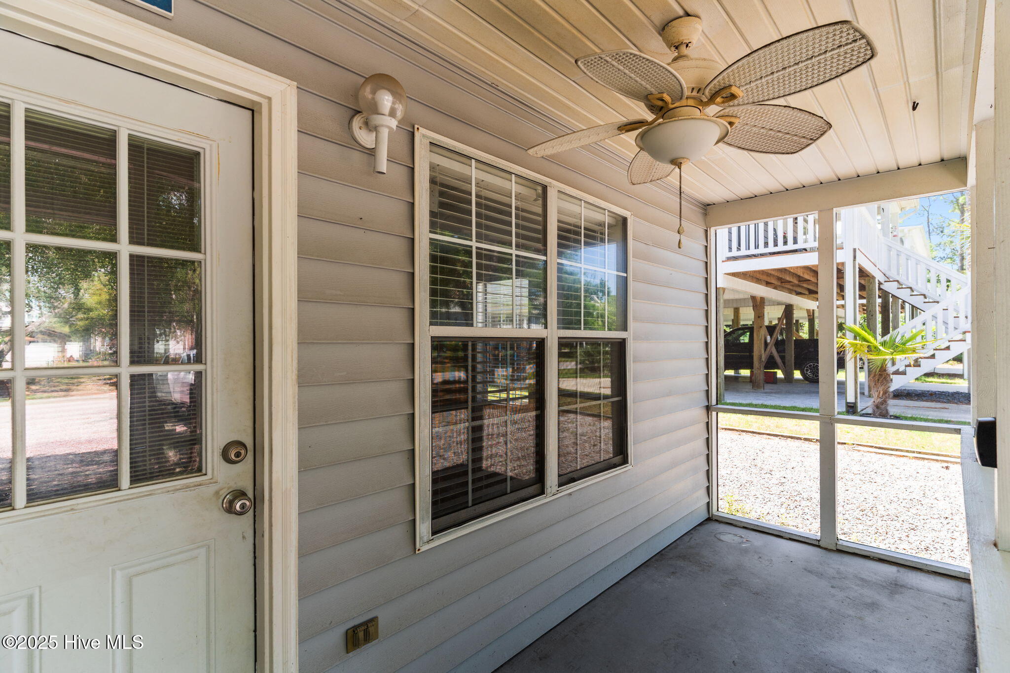 214 NE 59th Street, Oak Island