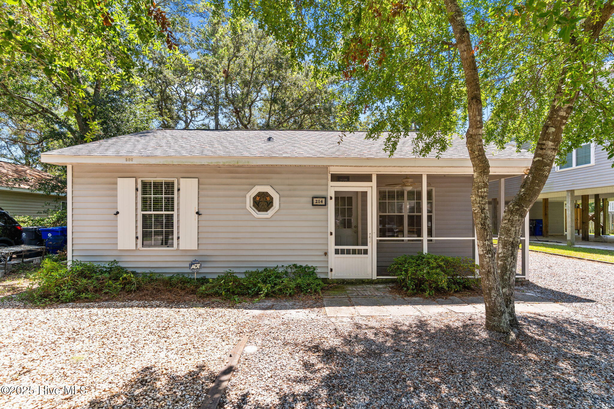 214 NE 59th Street, Oak Island