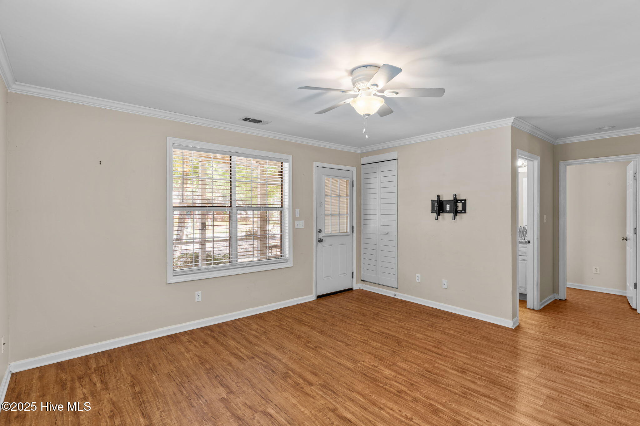 214 NE 59th Street, Oak Island