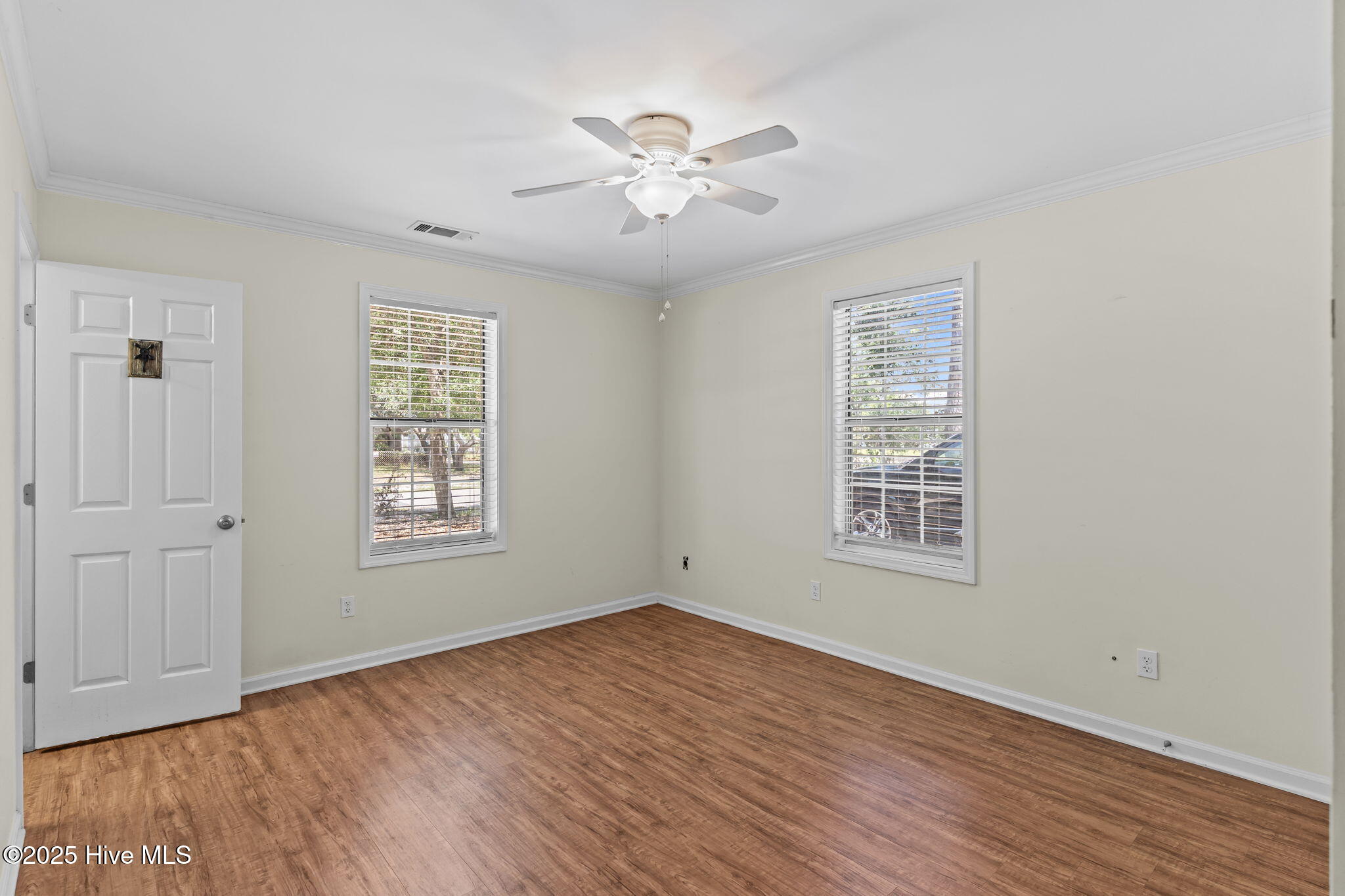 214 NE 59th Street, Oak Island