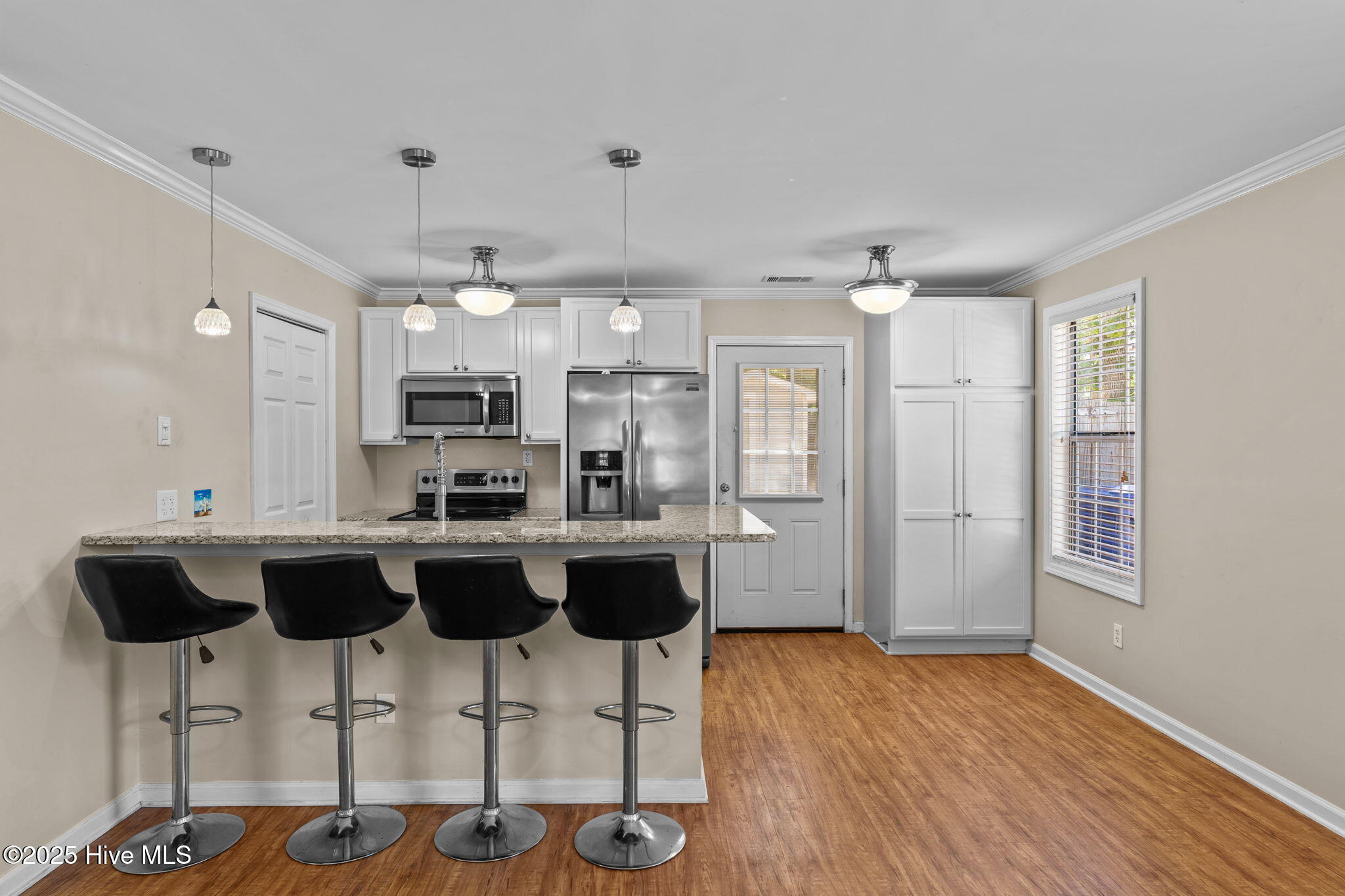 214 NE 59th Street, Oak Island