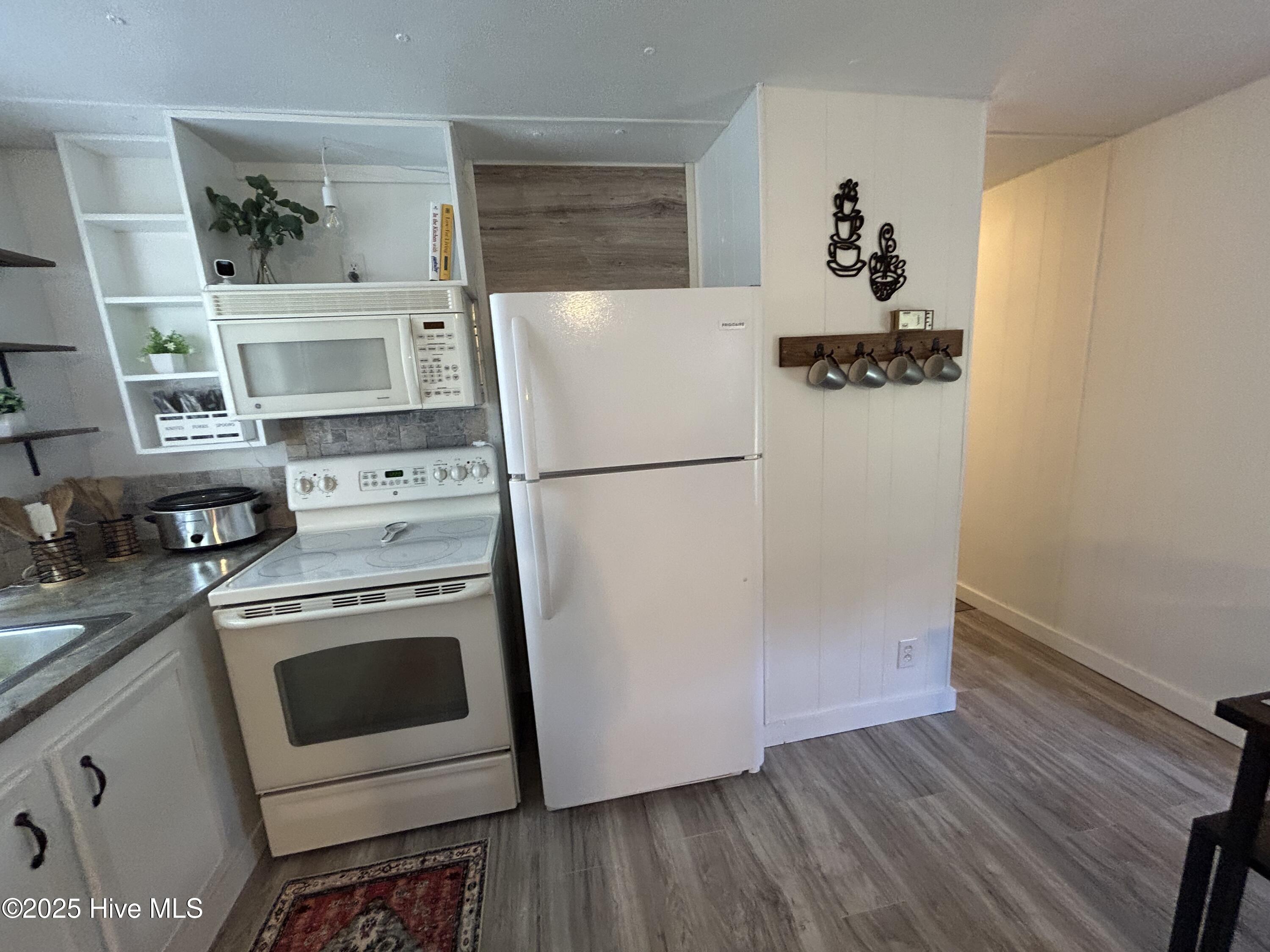 2525 Brookford Lane SW