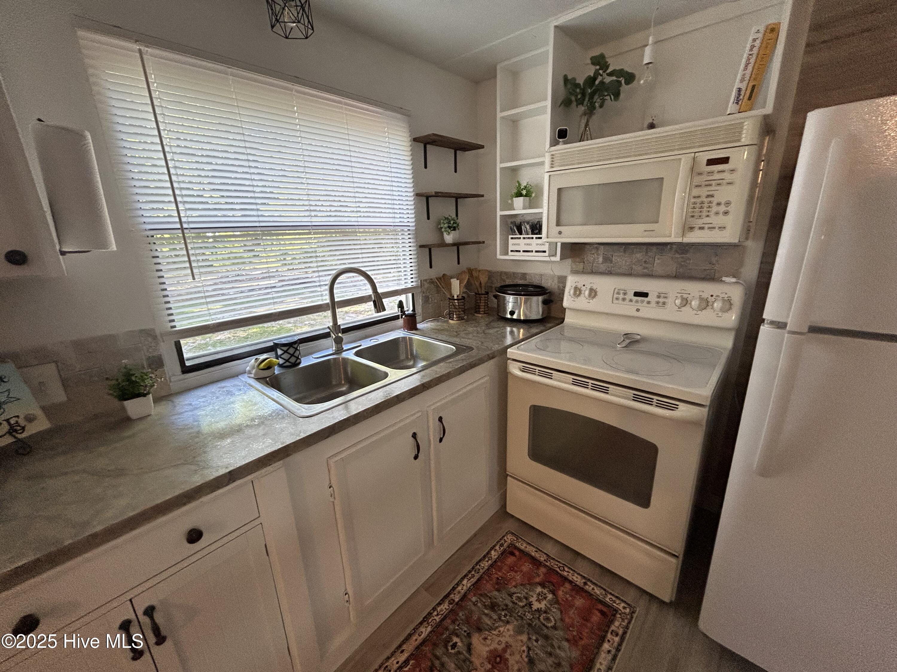 2525 Brookford Lane SW