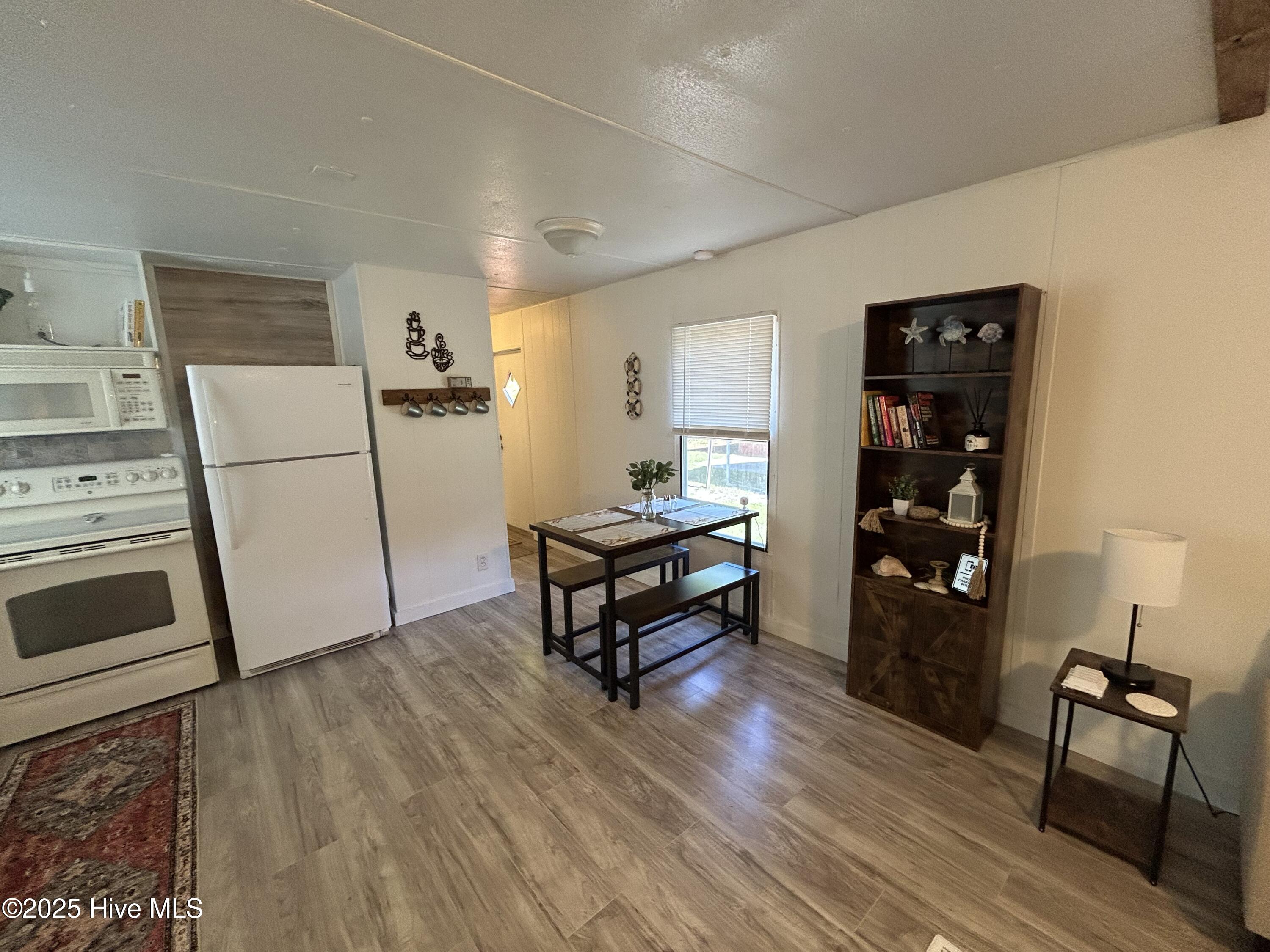 2525 Brookford Lane SW
