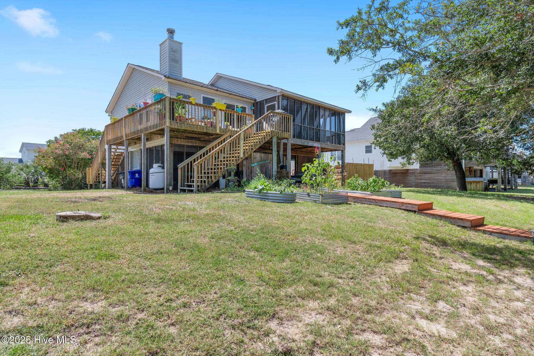 126 E Island Drive