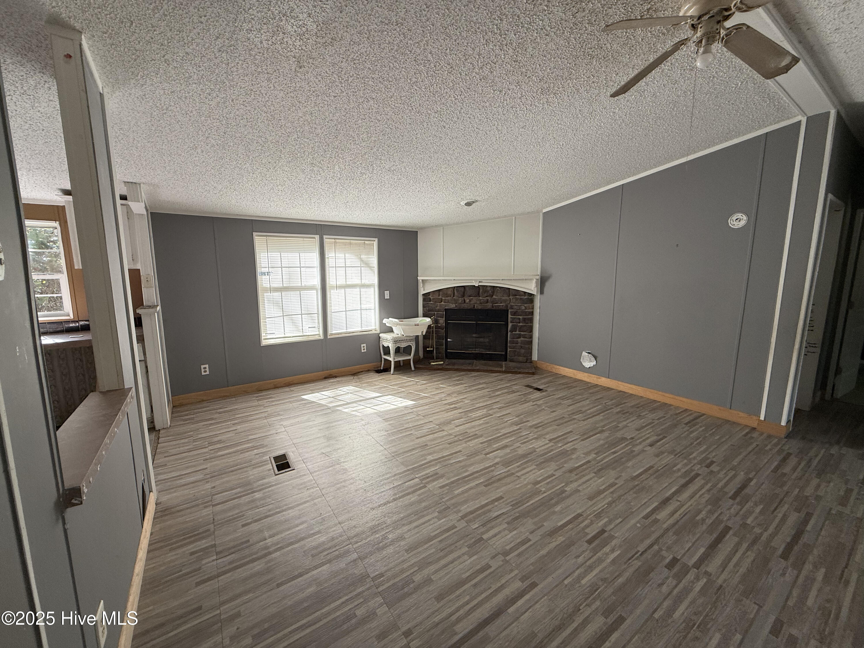 2271 Bob White Road SW