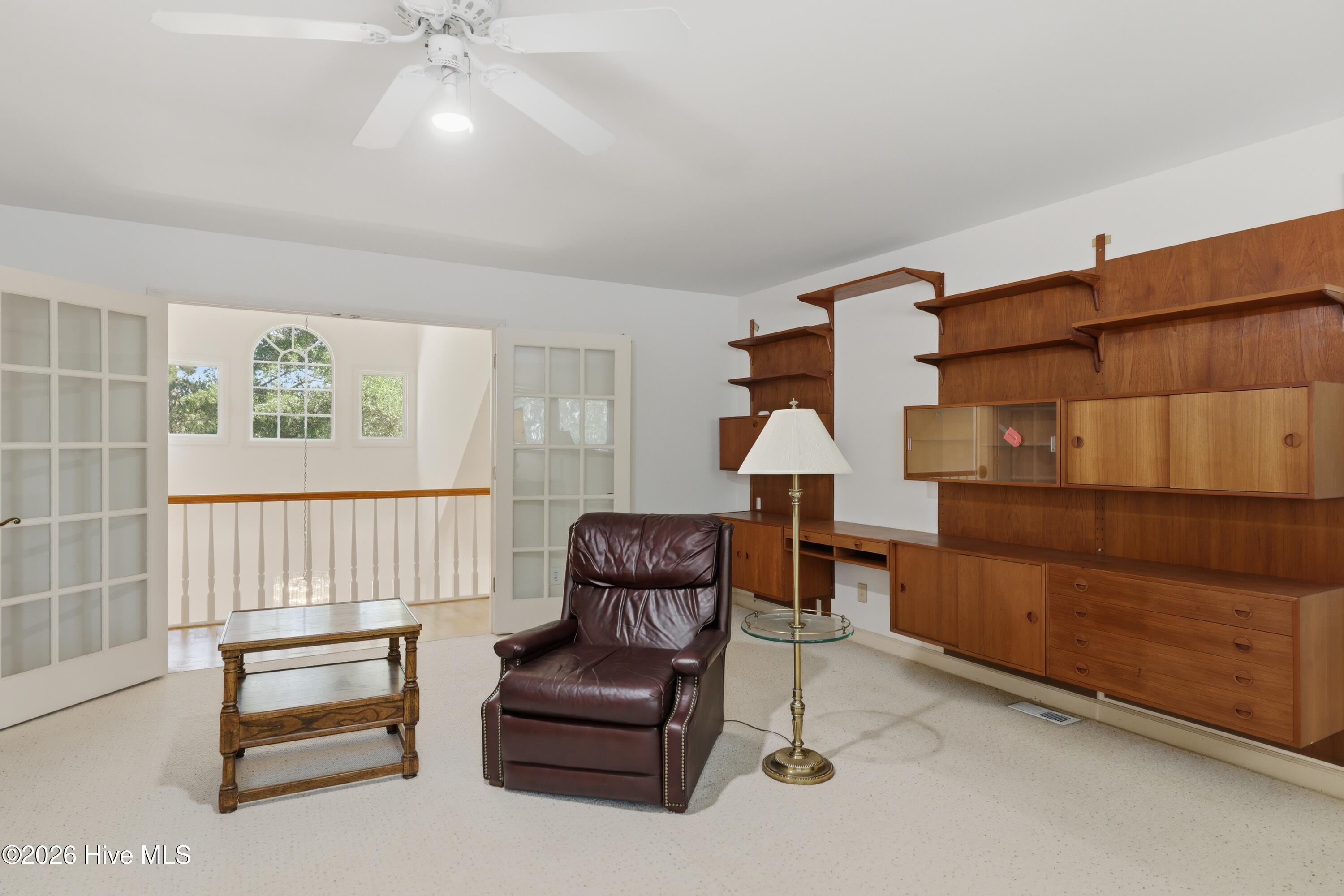 524 Admirals Court SE