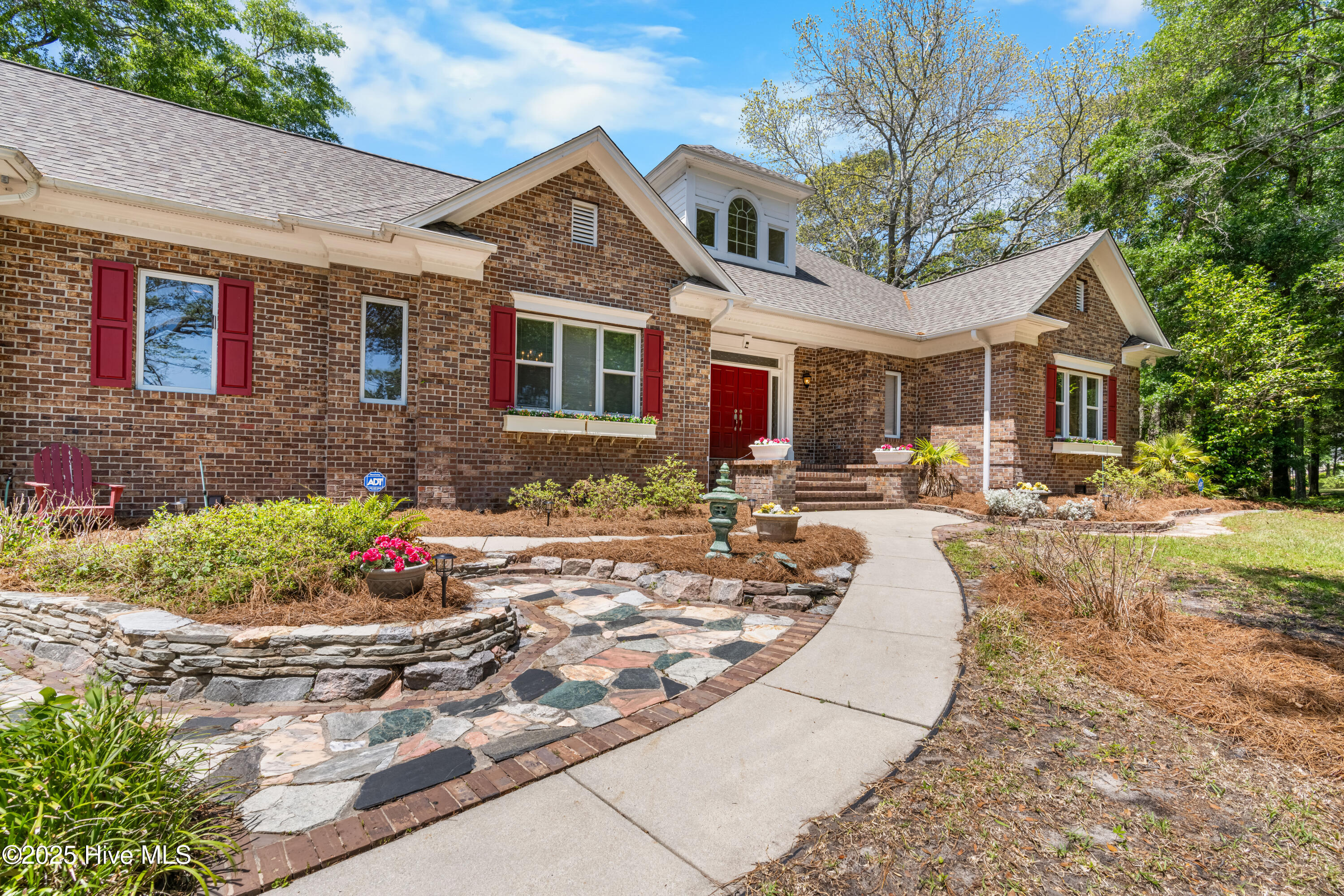 524 Admirals Court SE