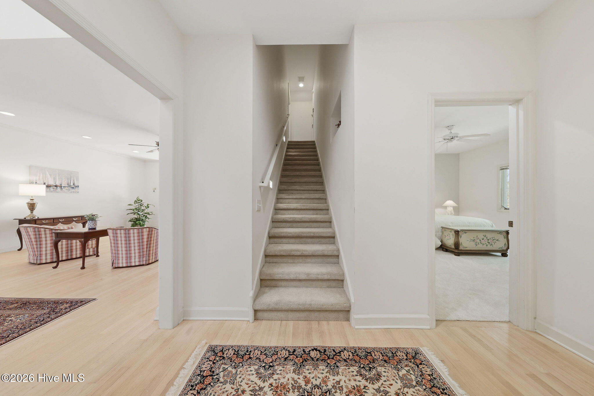 524 Admirals Court SE