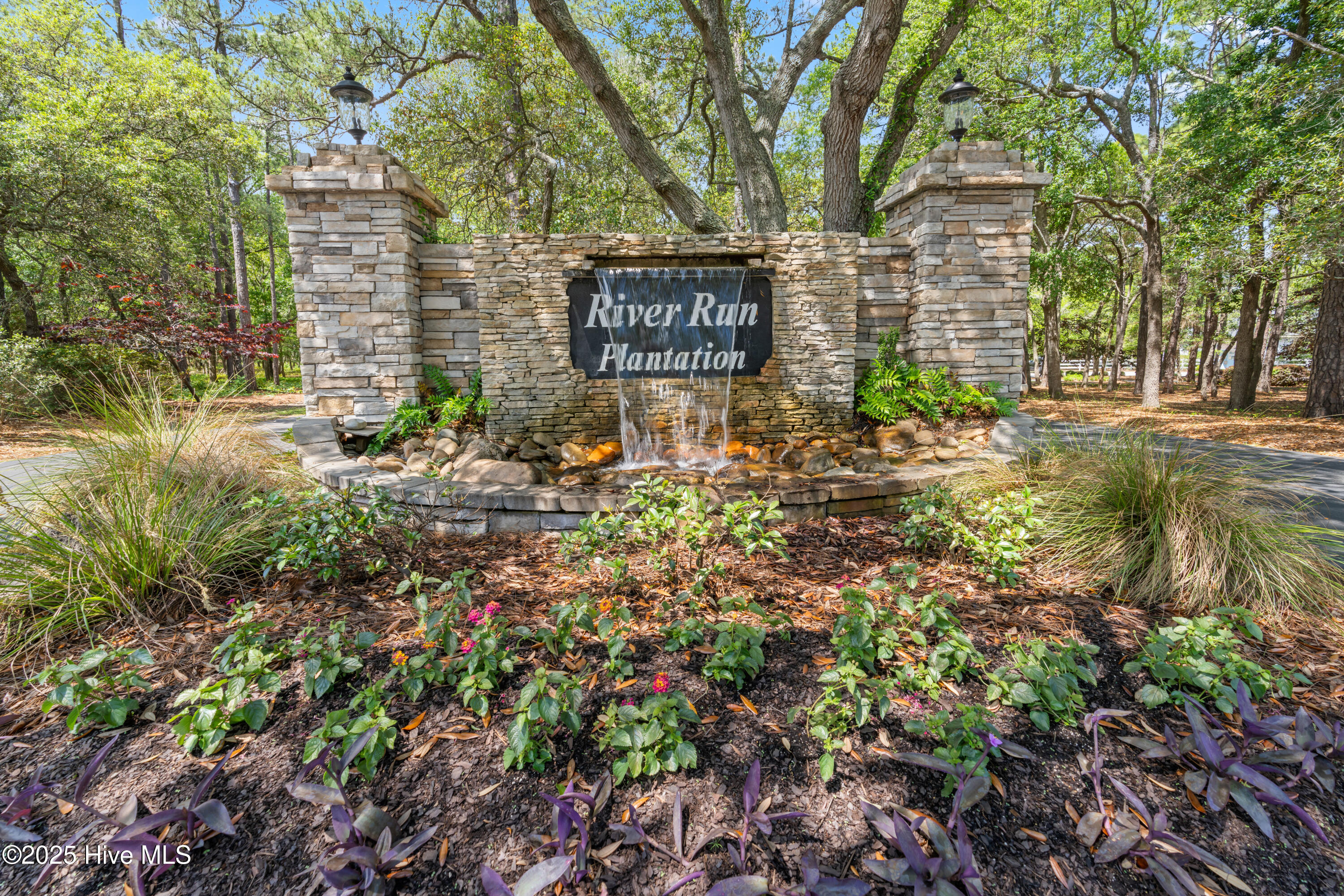 524 Admirals Court SE