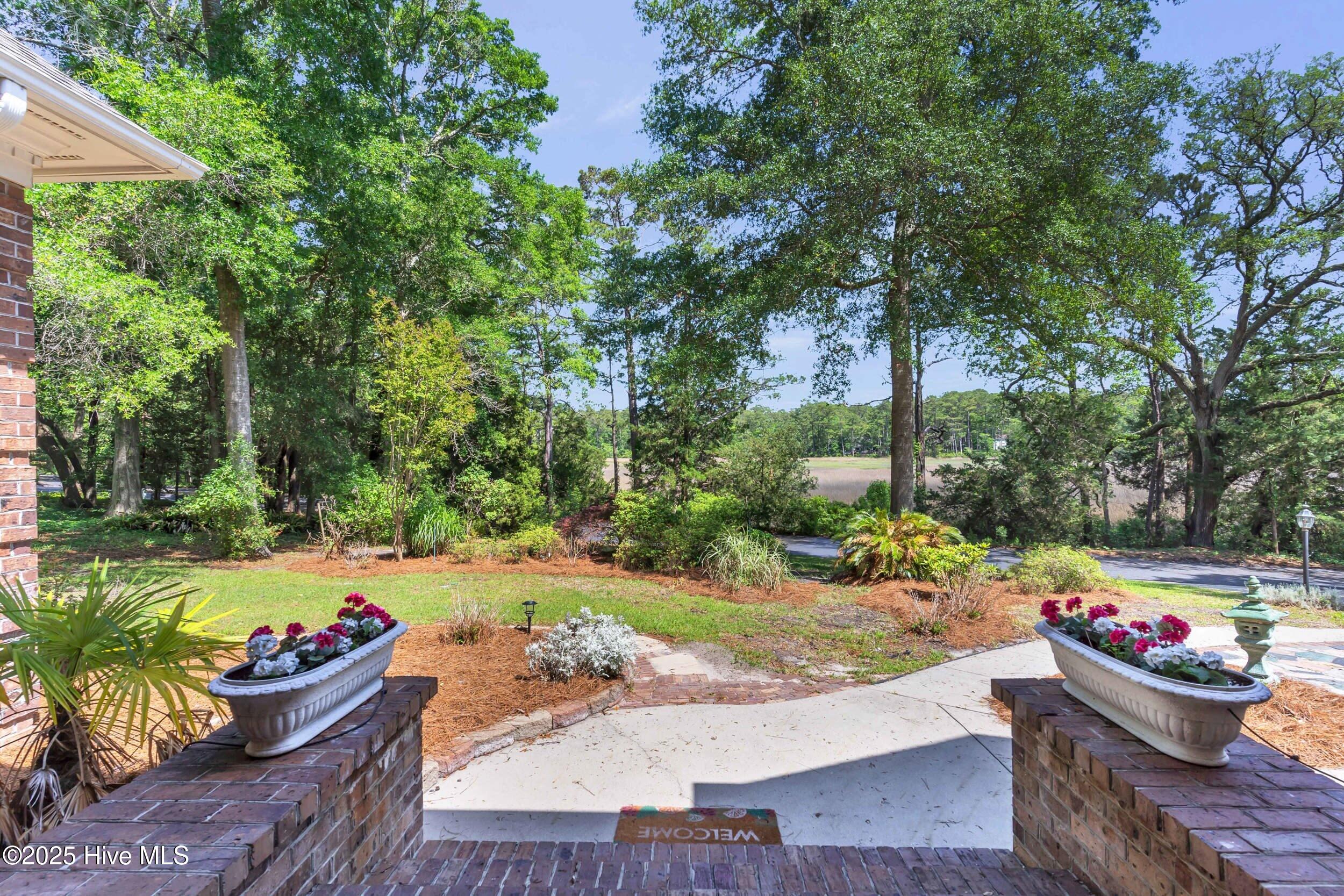 524 Admirals Court SE