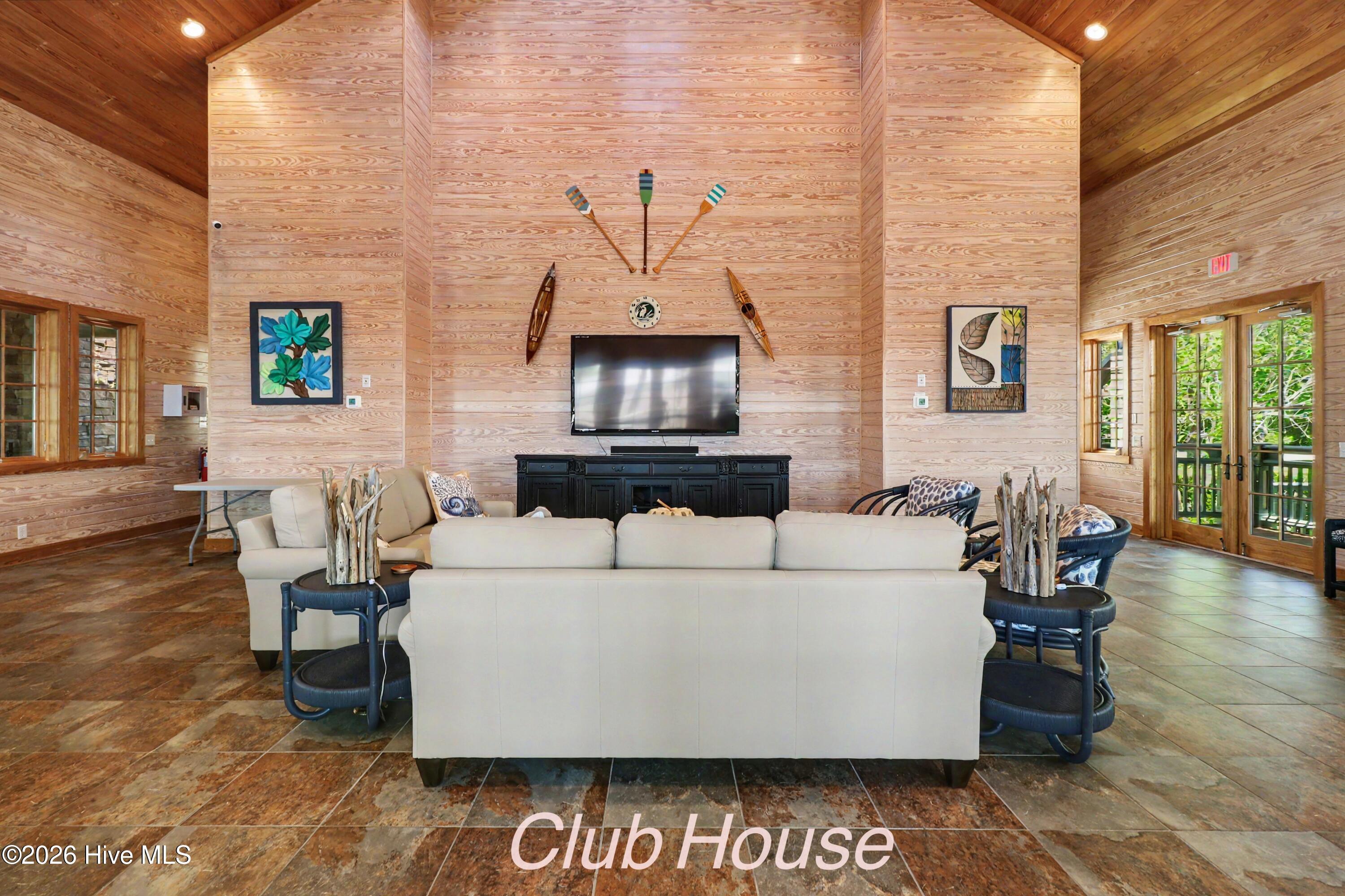 607 Carvalho Terrace SE